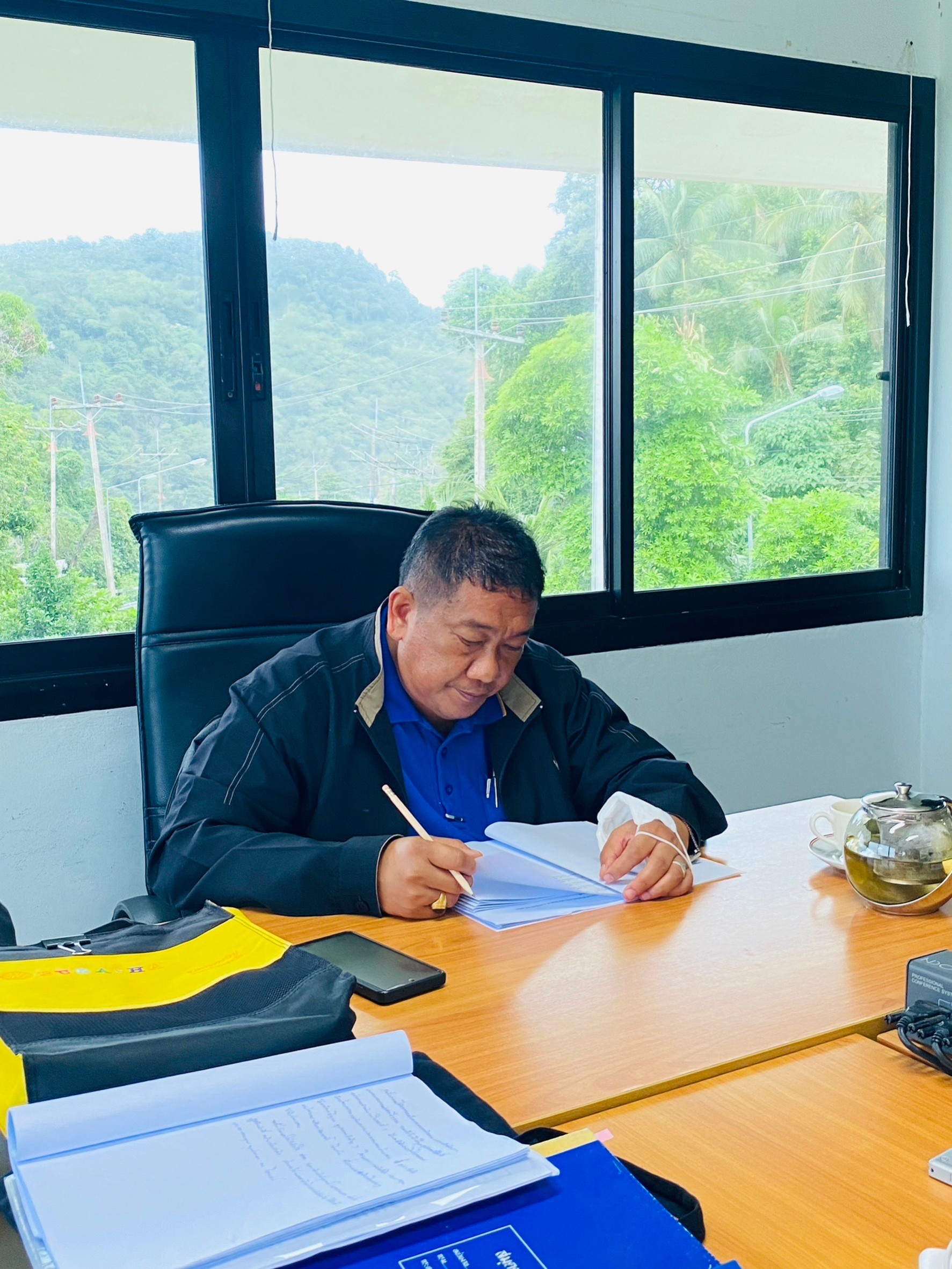 ผู้ตรวจราชการ ส.ป.ก. ประชุมตรวจติดตามการดำเนินงาน ปีงบประมาณ พ.ศ. 2566 รอบที่ 2 เขต 6 จังหวัดระนอง (ข่าวแชร์)