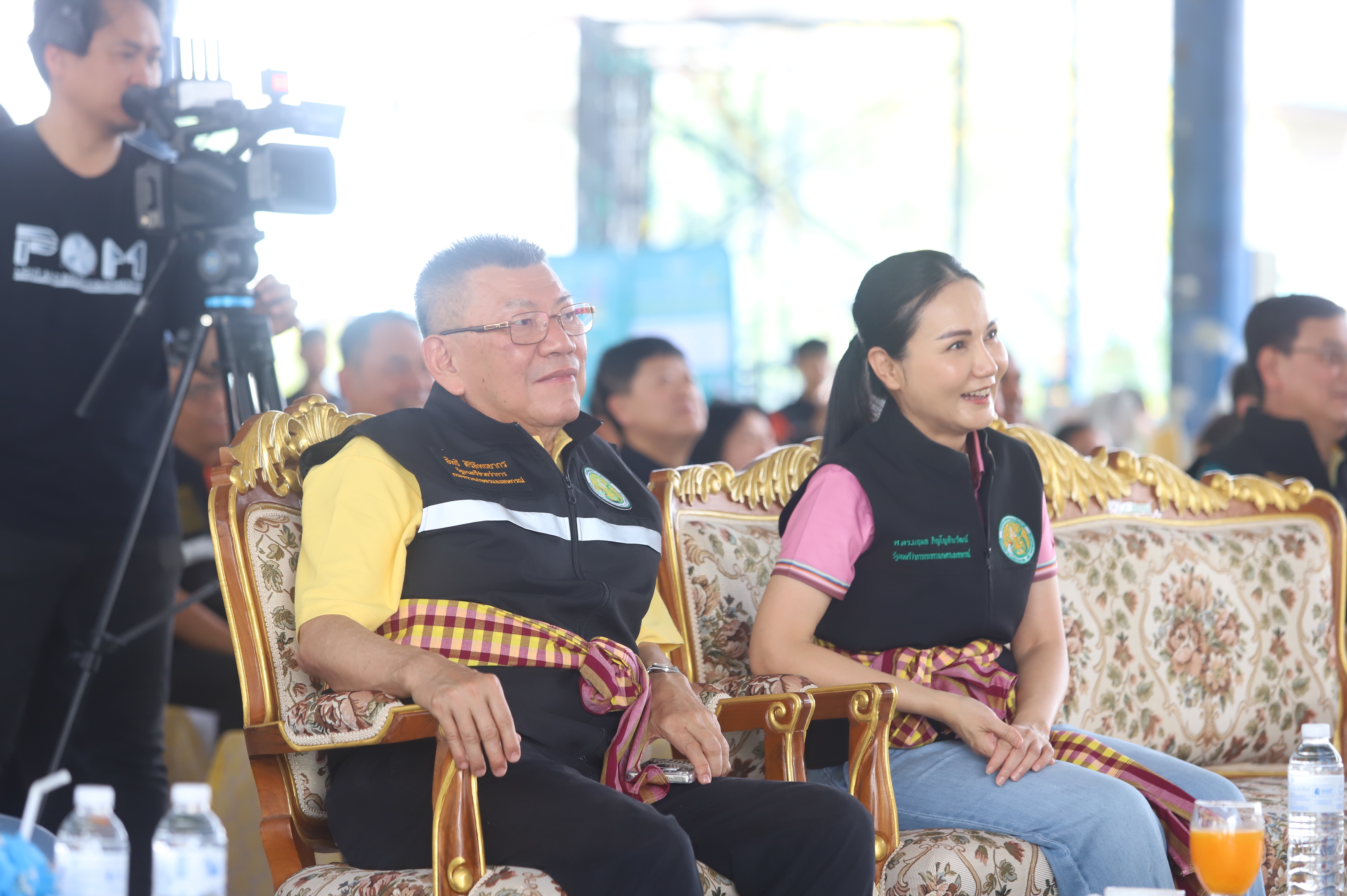 รองเลขาธิการ ส.ป.ก. ติดตาม รมว.กษ. และคณะ ลงพื้นที่ตรวจราชการในพื้นที่จังหวัดชัยภูมิ และมอบโฉนดเพื่อการเกษตรแก่เกษตรกรในอำเภอแก้งคร้อ 118 ราย