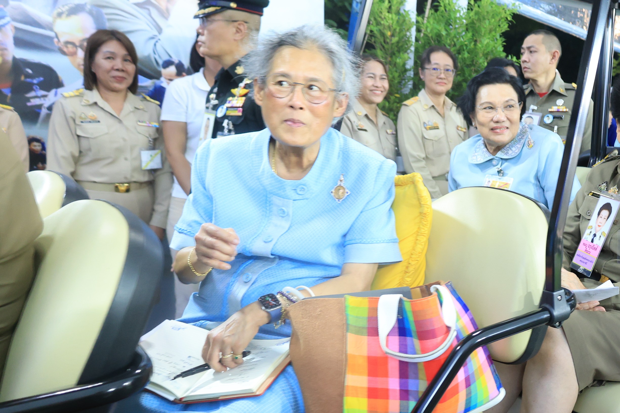 สมเด็จพระกนิษฐาธิราชเจ้า กรมสมเด็จพระเทพรัตนราชสุดา ฯ สยามบรมราชกุมารี เสด็จพระราชดำเนินไปทรงเปิดงาน “สีสันพรรณไม้ เทิดไท้บรมราชินีนาถ” เฉลิมพระเกียรติในโอกาสทรงเจริญพระชนมพรรษา 70 พรรษา 20 เมษายน 2568 (เป็นการส่วนพระองค์)