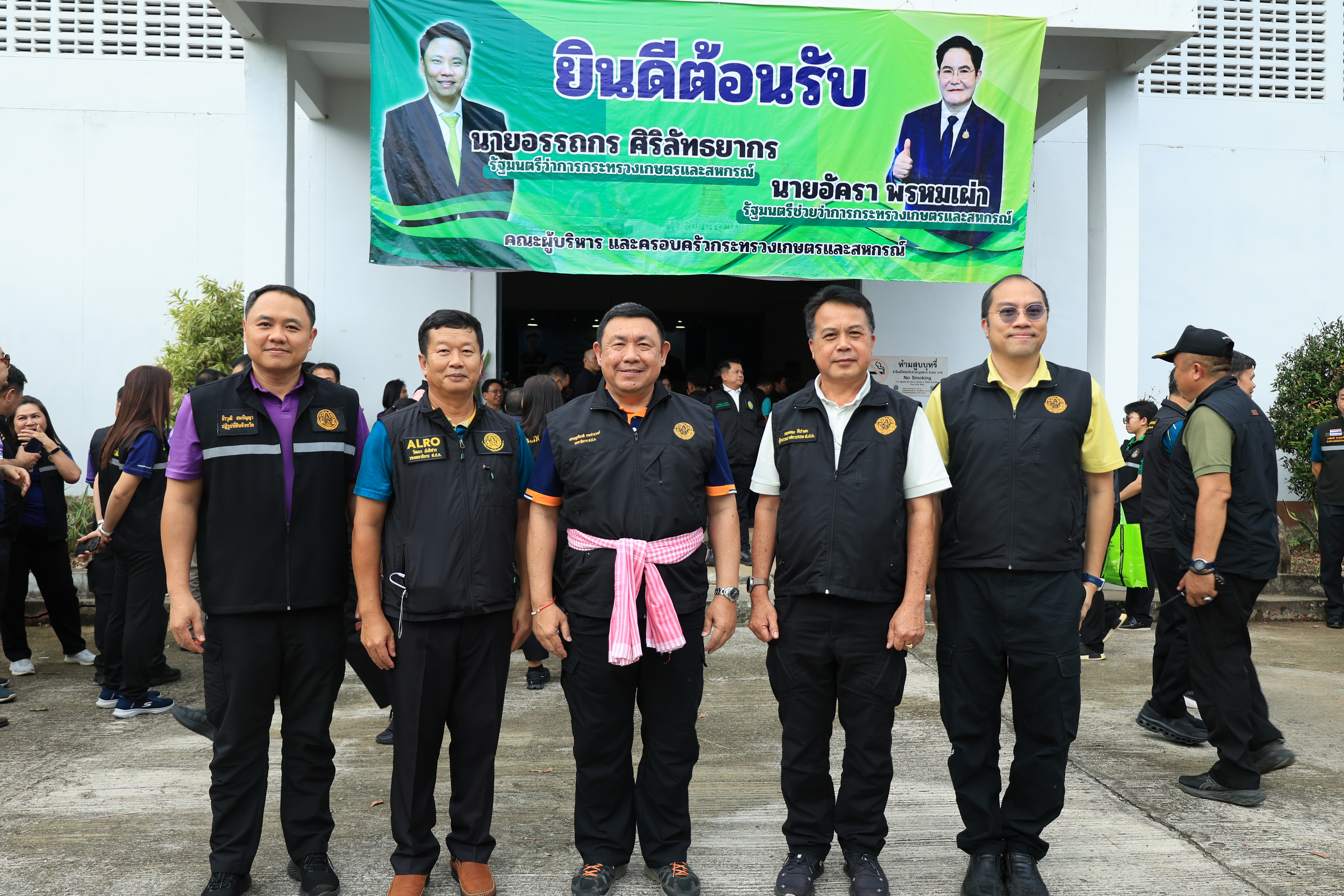เลขาธิการ ส.ป.ก. พร้อมคณะลงพื้นที่ติดตามคณะรัฐมนตรีว่าการกระทรวงเกษตรและสหกรณ์ลงพื้นที่ตรวจราชการจังหวัดพะเยา  (ข่าวแชร์)