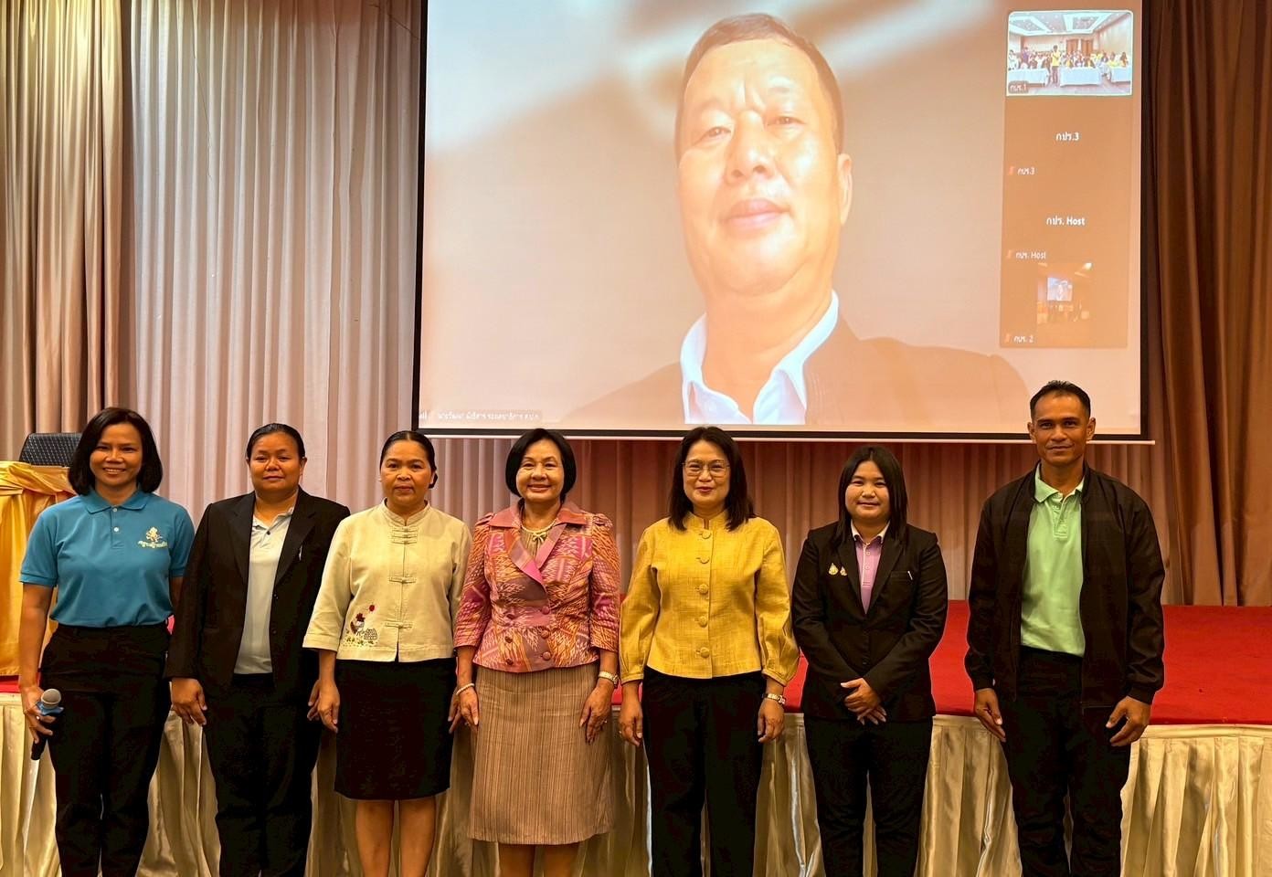 รองเลขาธิการ ส.ป.ก. เปิดโครงการฝึกอบรมเชิงปฏิบัติการ หลักสูตร “รู้ปลูก รู้รักษา รู้คุณค่าของหญ้าแฝก” ภาคตะวันออกเฉียงเหนือ