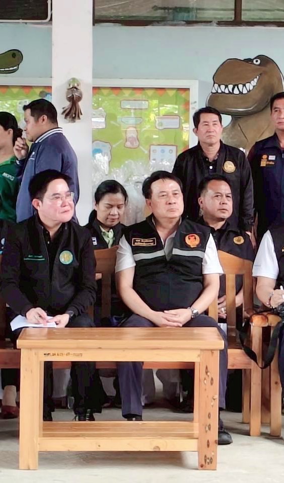 ส.ป.ก.ร่วมติดตามรัฐมนตรีช่วยว่าการกระทรวงเกษตรและสหกรณ์ นายอัครา พรหมเผ่า ลงพื้นที่ ติดตามสถานการณ์น้ำท่วมและดินสไลด์ ณ อำเภอแม่แจ่ม จังหวัดเชียงใหม่