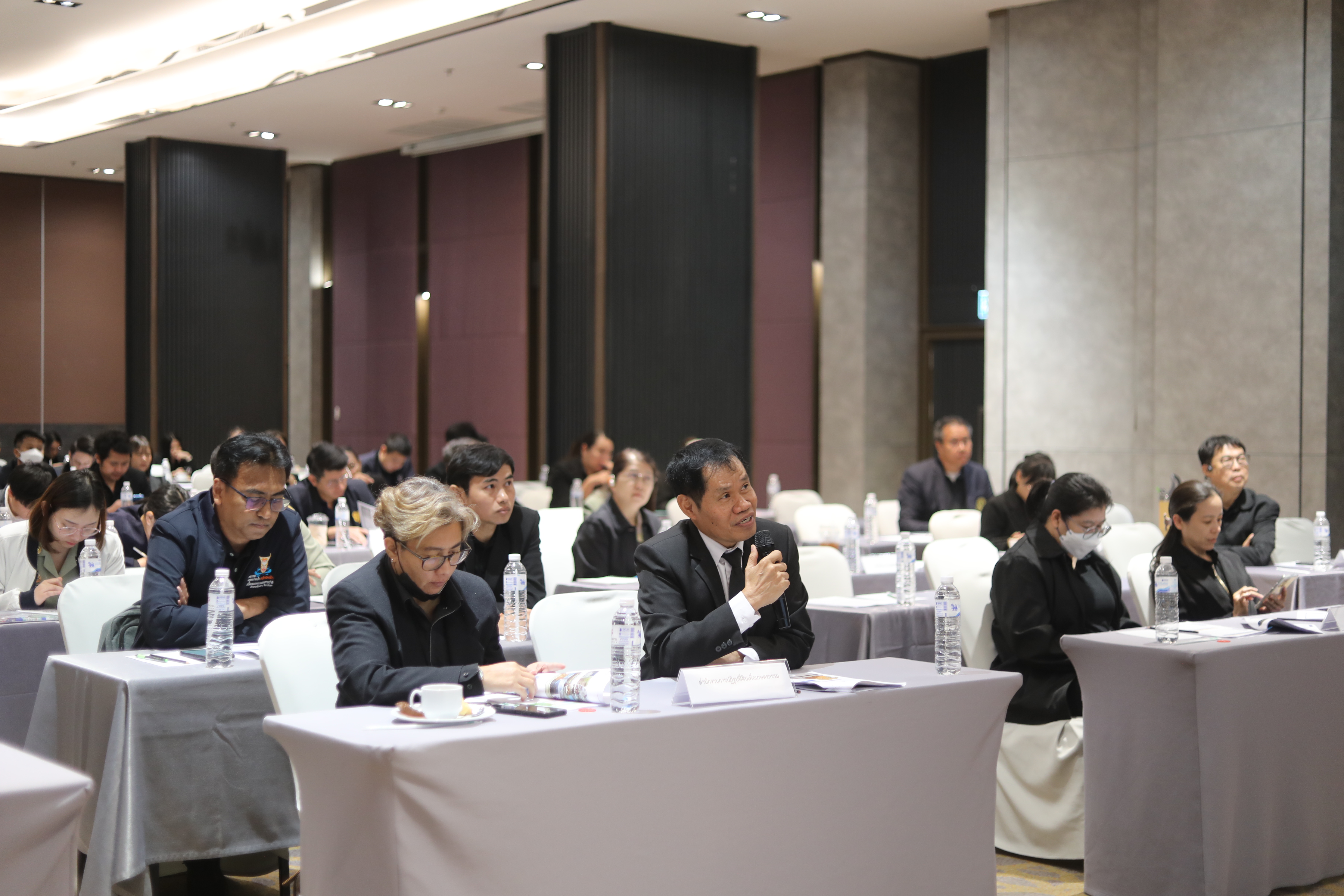 ส.ป.ก. ร่วมประชุมการนำเสนอรายงานติดตาม ตรวจสอบ และประเมินผลการใช้ที่ดินของประเทศไทยให้เหมาะสมกับสภาพที่ดินและศักยภาพที่ดิน ภาคตะวันออกเฉียงเหนือ