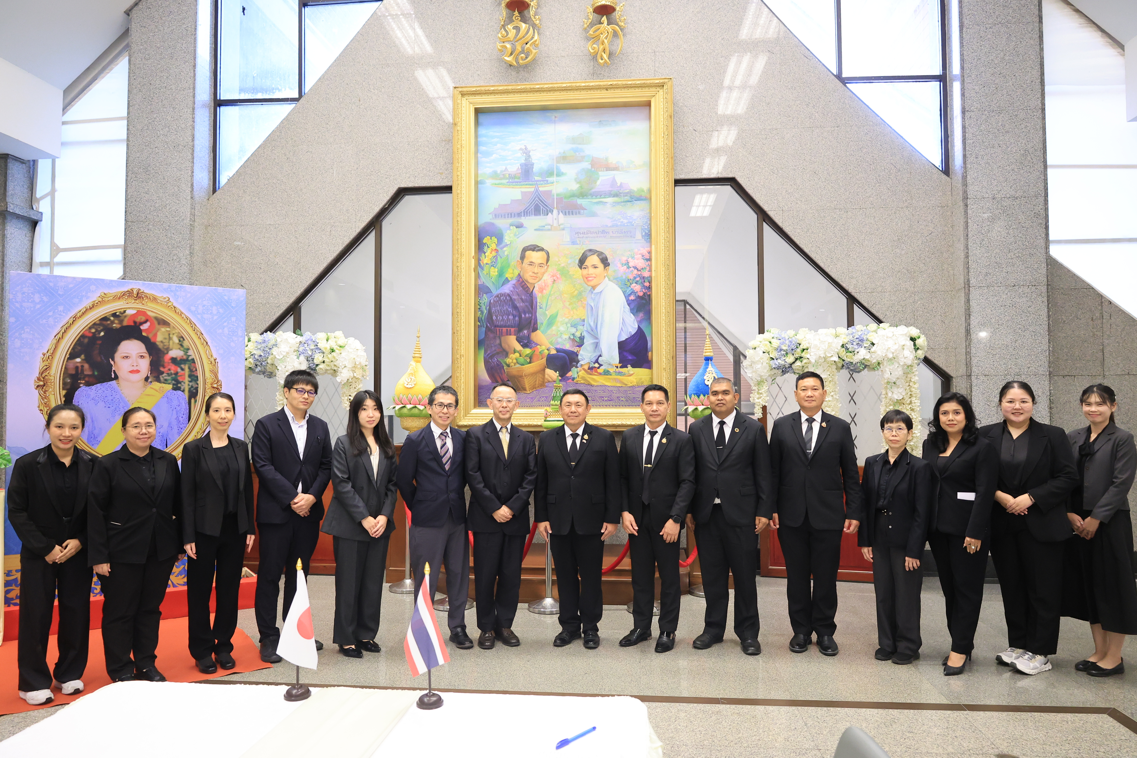 เลขาธิการ ส.ป.ก. ให้การต้อนรับ Dr. HAGIWARA Hideki, Counsellor (Deputy Director-General for Environment, Export and International Affairs Bureau) พร้อมคณะจากกระทรวงเกษตร ป่าไม้ และประมง ประเทศญี่ปุ่น (ข่าวแชร์)