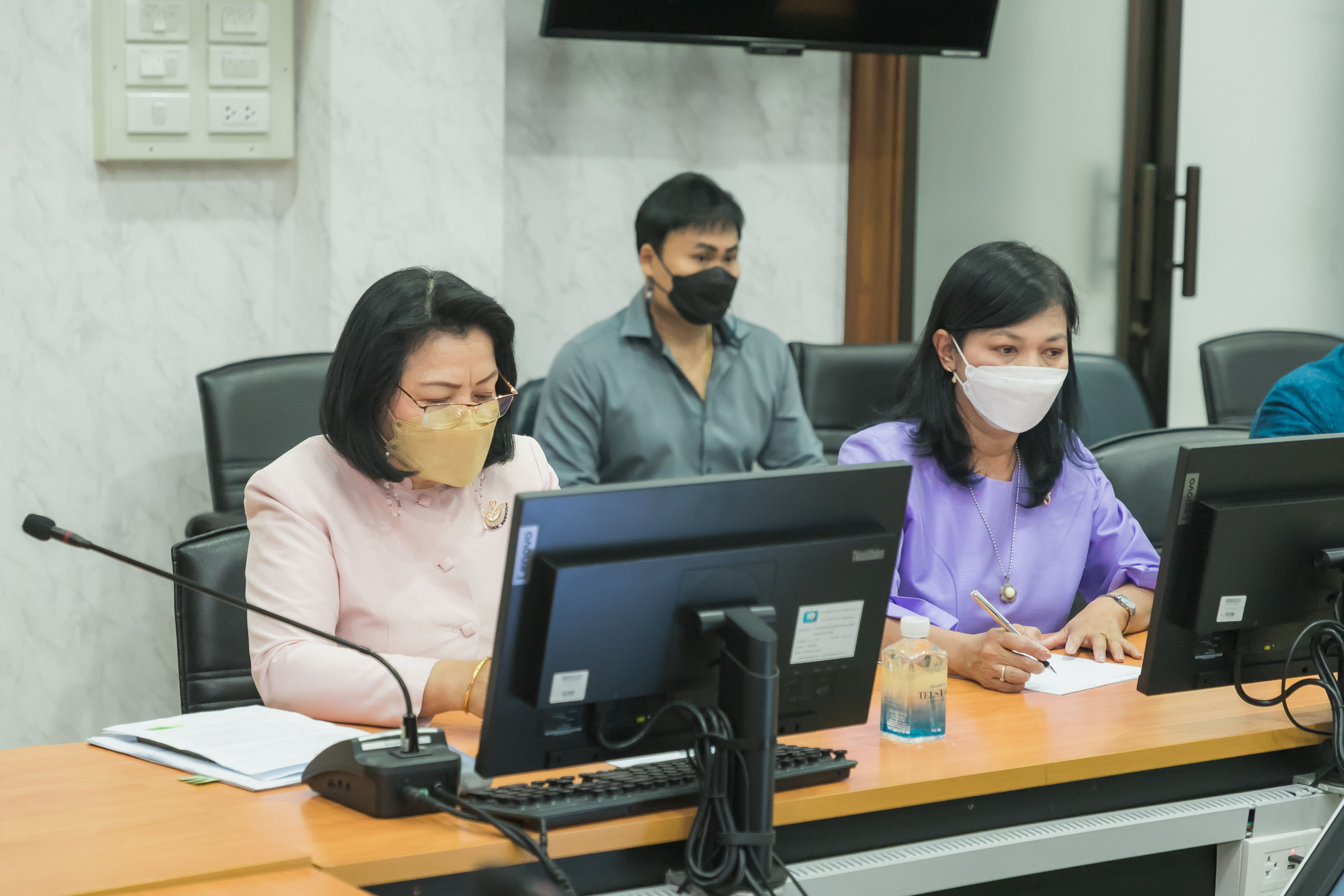 ส.ป.ก. ร่วมรับฟังการมอบนโยบายผู้บริหารเพื่อขับเคลื่อนงานกระทรวงเกษตรและสหกรณ์ ประจำปีงบประมาณ พ.ศ. 2566 