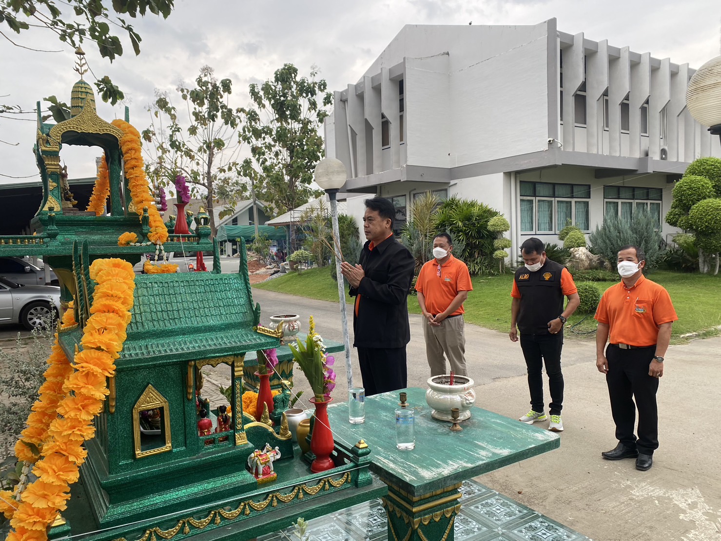 ผู้ตรวจราชการ ส.ป.ก. (เขต 3, 4 และ 18) ประชุมตรวจติดตามความก้าวหน้าการดำเนินงานตามแผนงานตรวจราชการและโครงการที่เกี่ยวข้องในเขตปฏิรูปที่ดิน ประจําปีงบประมาณ 2566 รอบที่ 1 ณ จังหวัดกาญจนบุรี (ข่าวแชร์)