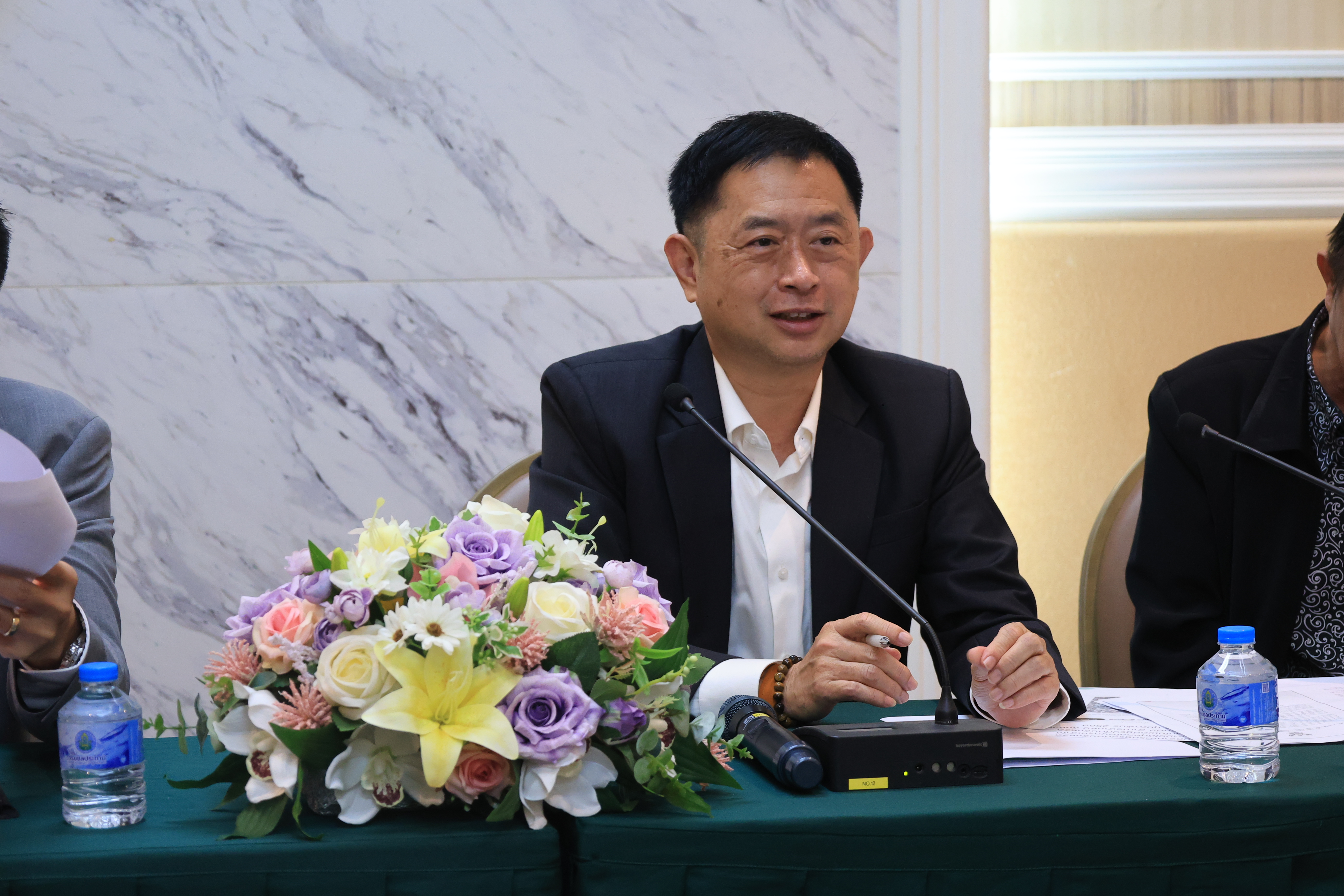 ส.ป.ก. เข้ารับฟังข้อเสนอสมาชิกเกษตรกรสภาประชาชน 4 ภาค ติดตามความคืบหน้าโครงการฯ ตามมติ ครม.  เกี่ยวกับด้านการจัดที่ดิน ด้านงบประมาณโครงการฯ และด้านบุคคล เพื่อแก้ไขปัญหาความเดือนร้อนให้กับสมาชิกในพื้นที่ (ข่าวแชร์)