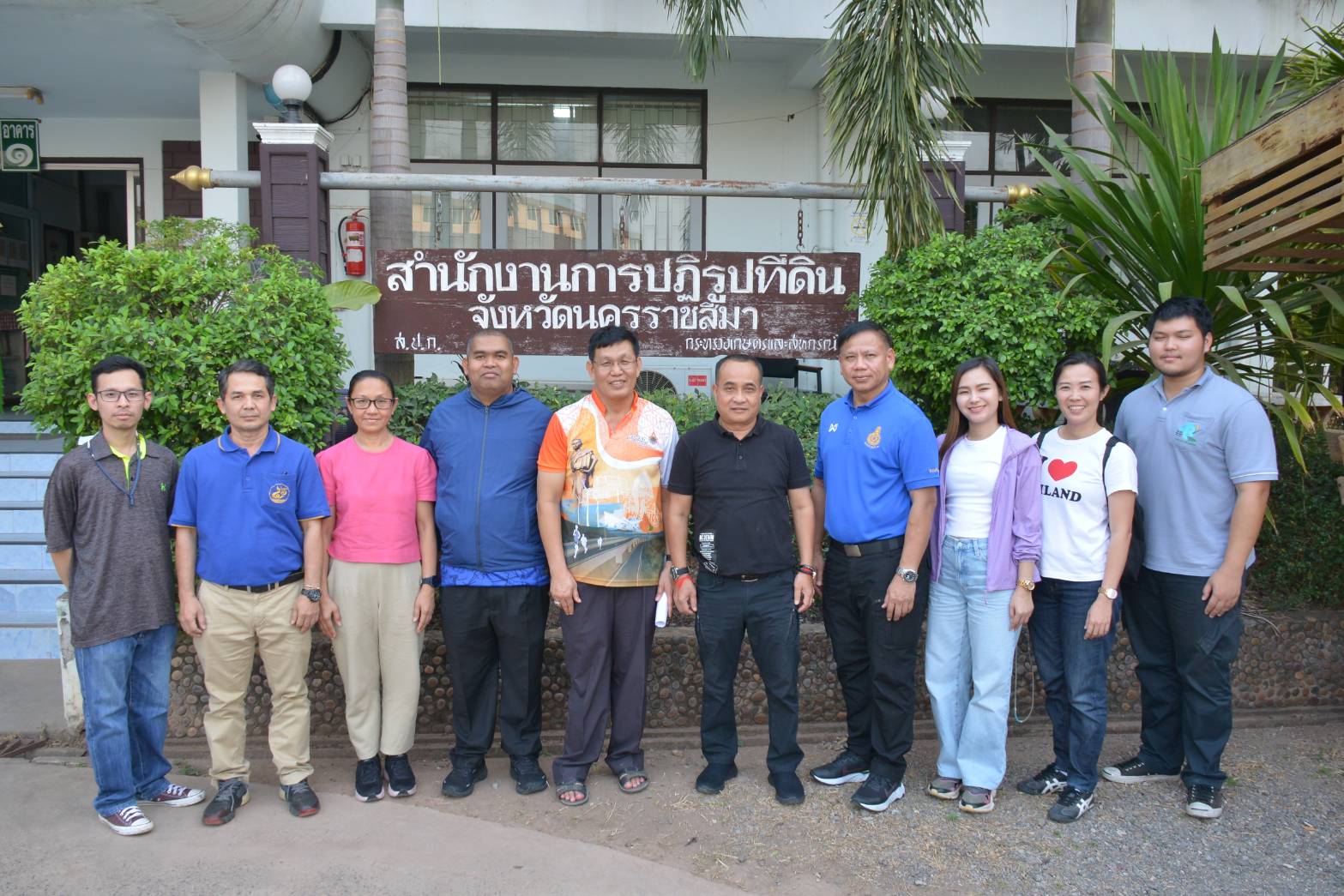 ส.ป.ก. ลงพื้นที่ติดตามการแก้ไขปัญหาเรื่องแนวเขตที่ดิน ในพื้นที่เขตปฏิรูปที่ดิน อำเภอปากช่อง จังหวัดนครราชสีมา (ข่าวแชร์)