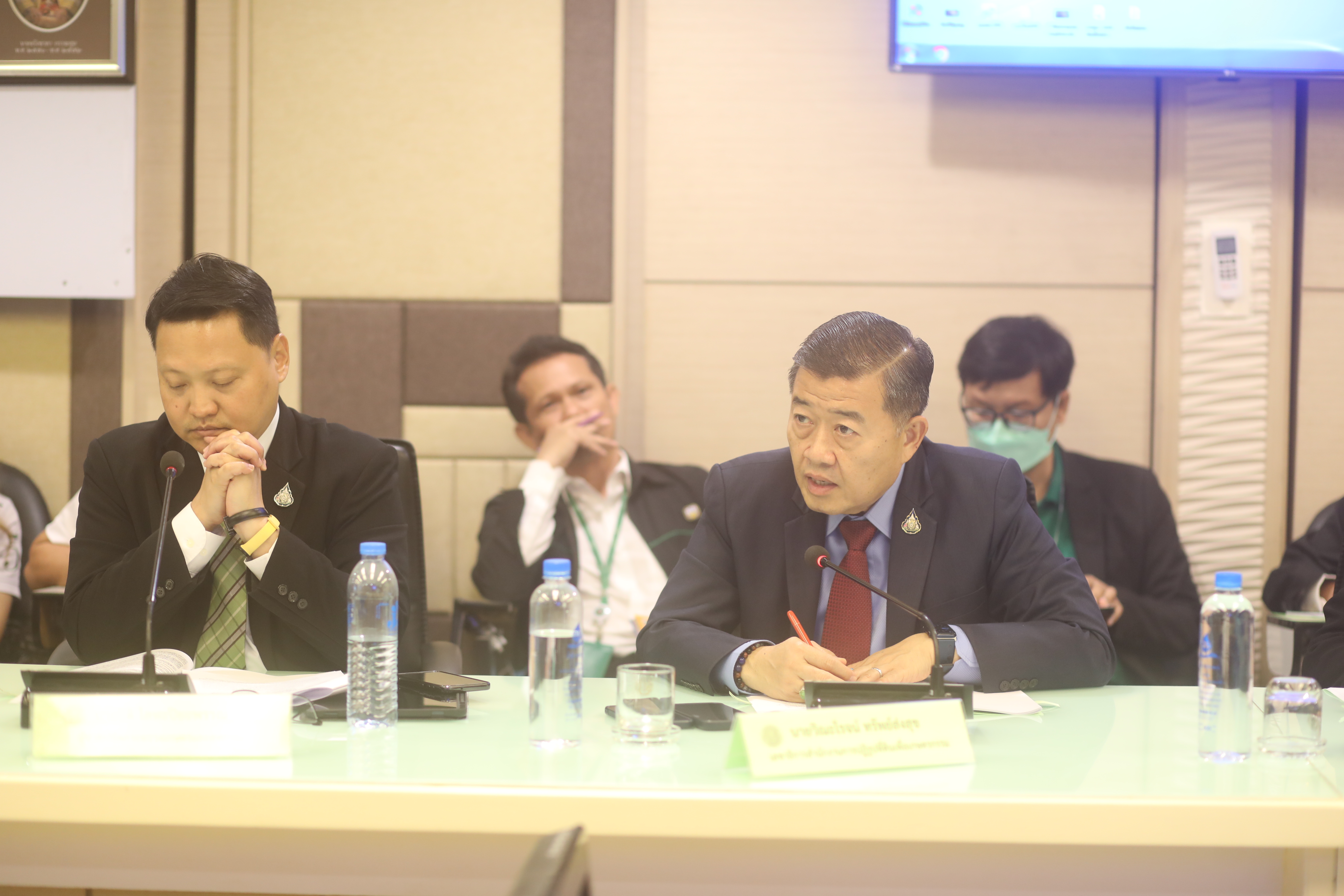 ส.ป.ก. ร่วมประชุมการดำเนินการจัดทำสัญญาปรับโครงสร้างหนี้และแนวทางการดำเนินการและกรอบวงเงินชดเชยกับเกษตรกรสมาชิกกองทุนฟื้นฟูและพัฒนาเกษตรกร (ข่าวแชร์)