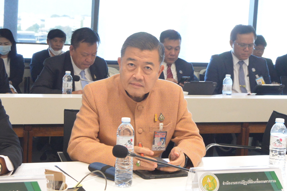 ส.ป.ก.ติดตามการประชุมและเตรียมความพร้อมประเด็นที่คาดว่าจะมีการซักถาม-ข้อชี้แจงต่อสภาผู้แทนราษฎรในวาระการประชุมพิจารณาร่างพระราชบัญญัติงบประมาณรายจ่ายประจำปีงบประมาณ พ.ศ.2567 วาระที่ 1 (ข่าวแชร์)