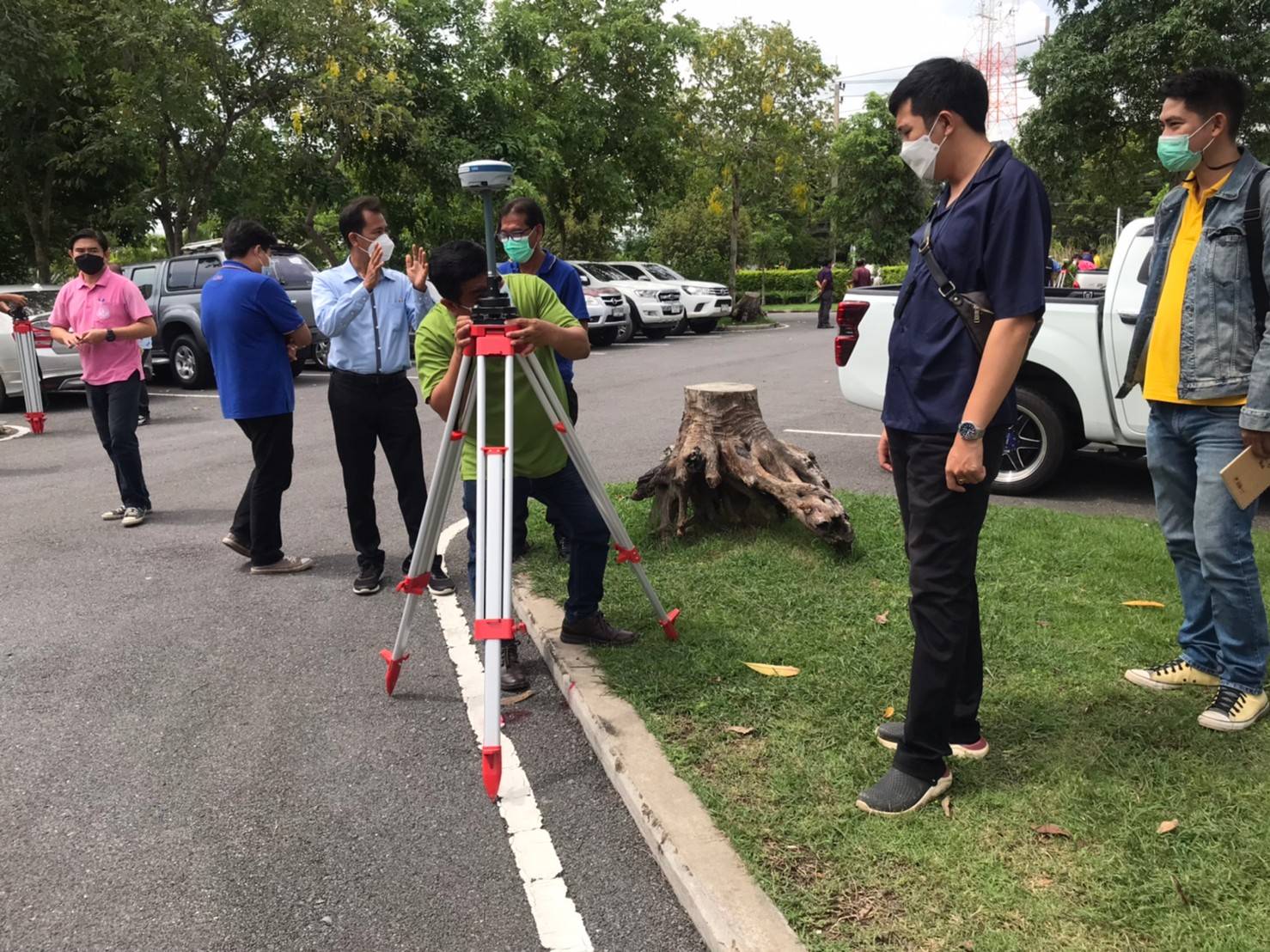 ส.ป.ก. จัดโครงการฝึกอบรม หลักสูตร การสำรวจรังวัดแปลงที่ดินโดยแผนที่ชั้นหนึ่ง ด้วยระบบโครงข่ายการรังวัดด้วยดาวเทียมแบบจลน์ (RTK GNSS Network) และการรายงานผลการสำรวจรังวัดออนไลน์ ประจำปีงบประมาณ 2565 รุ่นที่ 2 (ข่าวแชร์)