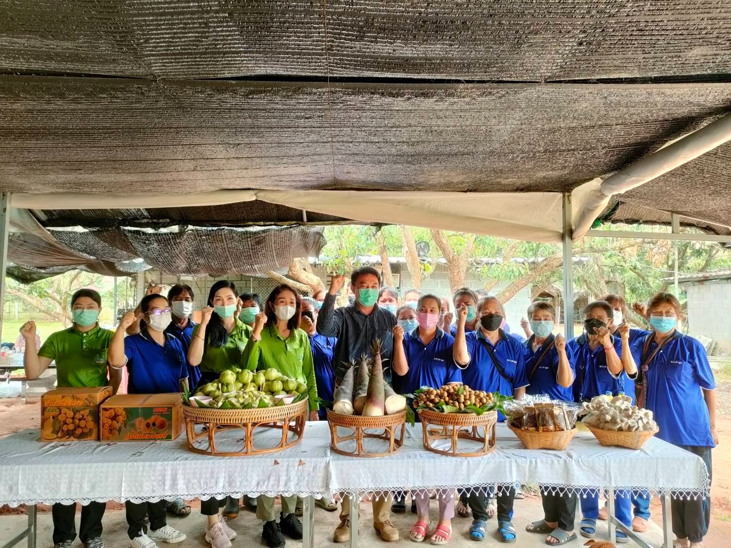 ผู้ตรวจราชการ ส.ป.ก. (เขตตรวจ 15,16,17) ลงพื้นที่ตรวจเยี่ยมเกษตรกรแปลงใหญ่ลำไย และแปลงเกษตรกรรมโครงการส่งเสริมเกษตรทฤษฎีใหม่ในเขตปฏิรูปที่ดิน จังหวัดลำพูน