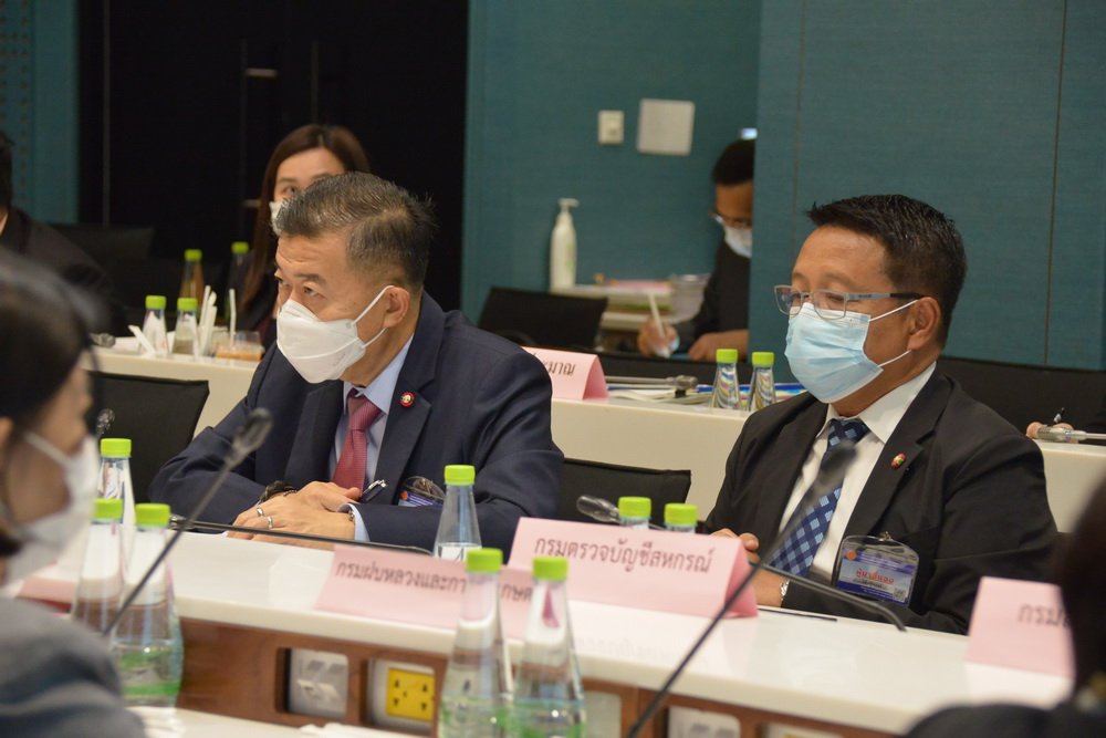 เลขาธิการ ส.ป.ก. พร้อมคณะร่วมประชุมเพื่อชี้แจงต่อคณะอนุกรรมาธิการพิจารณาศึกษาการจัดทำงบประมาณเพื่อการขับเคลื่อนยุทธศาสตร์ชาติฯ ณ อาคารรัฐสภา ถนนสามเสน แขวงถนนนครไชยศรี เขตดุสิต กรุงเทพมหานคร (ข่าวแชร์)