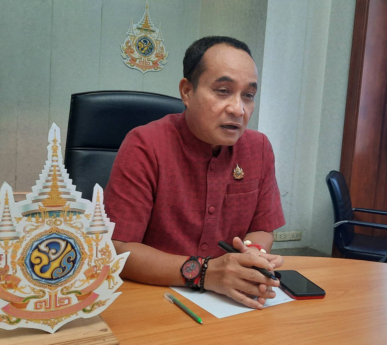 ส.ป.ก. ประชุมหารือการจัดหาต้นไม้ เพื่อสนับสนุนการจัดงานโครงการมอบโฉนดเพื่อเกษตร 72,000 ฉบับ เฉลิมพระเกียรติพระบาทสมแด็จพระเจ้าอยู่หัว (ข่าวแชร์)