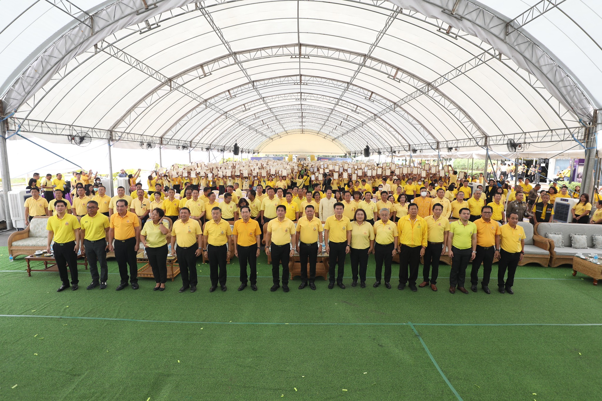 ส.ป.ก. มอบโฉนดเพื่อการเกษตร 72,000 ฉบับ เฉลิมพระเกียรติพระบาทสมเด็จพระเจ้าอยู่หัว เนื่องในโอกาสพระราชพิธีมหามงคล เฉลิมพระชนมพรรษา 6 รอบ 28 กรกฎาคม 2567