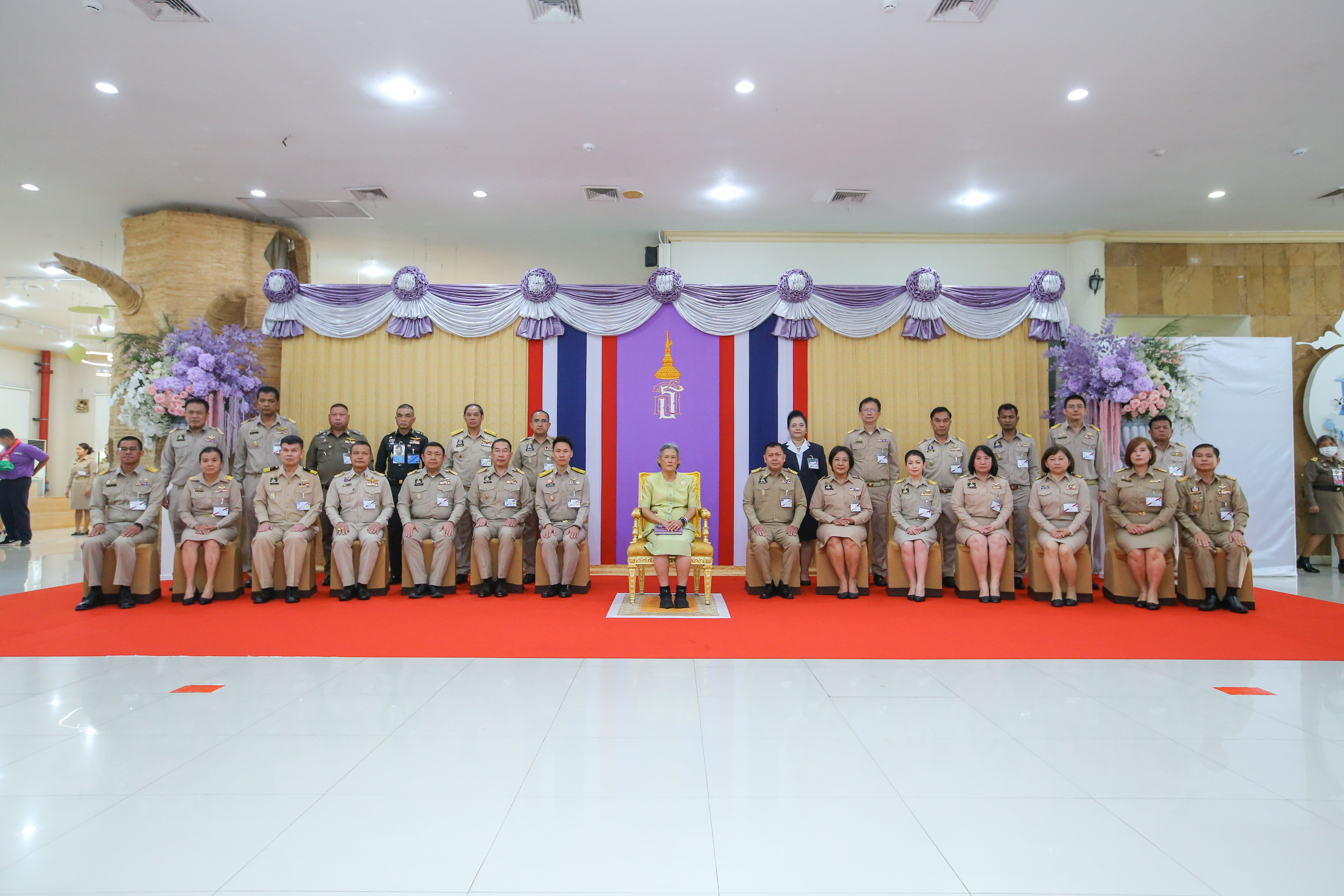 เลขาธิการ ส.ป.ก. เข้าเฝ้าทูลละอองพระบาท สมเด็จพระกนิษฐาธิราชเจ้า กรมสมเด็จพระเทพรัตนราชสุดา ฯ สยามบรมราชกุมารี ในพิธีเปิดงานชุมนุมยุวเกษตรกรระดับประเทศ ประจำปี 2568