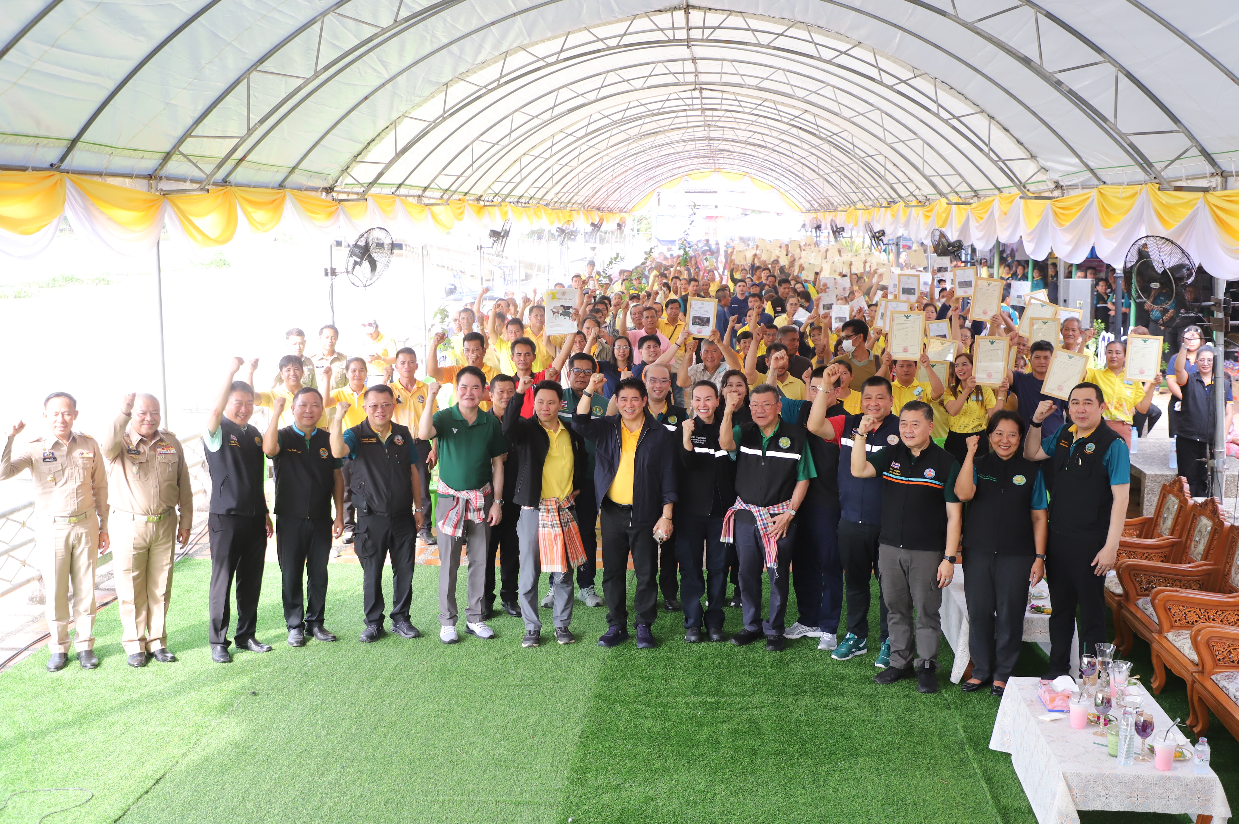 ส.ป.ก. ลงพื้นที่ติดตามรัฐมนตรีว่าการกระทรวงเกษตรและสหกรณ์ และคณะ ติดตามงานตามนโยบายสำคัญของกระทรวงเกษตรและสหกรณ์ ณ จังหวัดปราจีนบุรี (ข่าวแชร์)