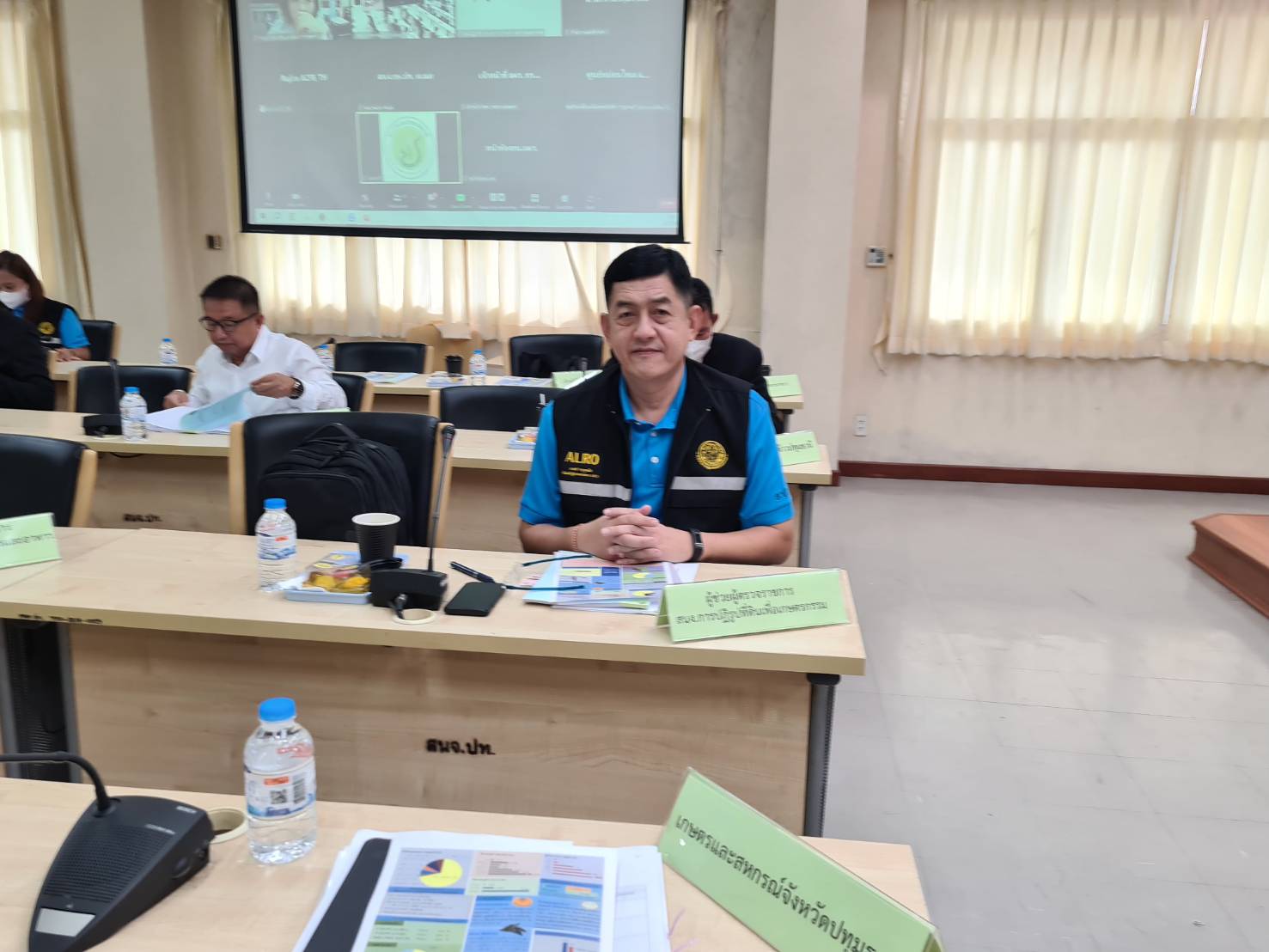  หัวหน้าผู้ตรวจราชการ ส.ป.ก. เข้าร่วมการประชุมตรวจติดตามผลการดำเนินงานตามแผนการตรวจราชการฯ ในพื้นที่ของผู้ตรวจราชการกระทรวงเกษตรและสหกรณ์ รอบที่ 2/2566 เขต 2 จังหวัดปทุมธานี