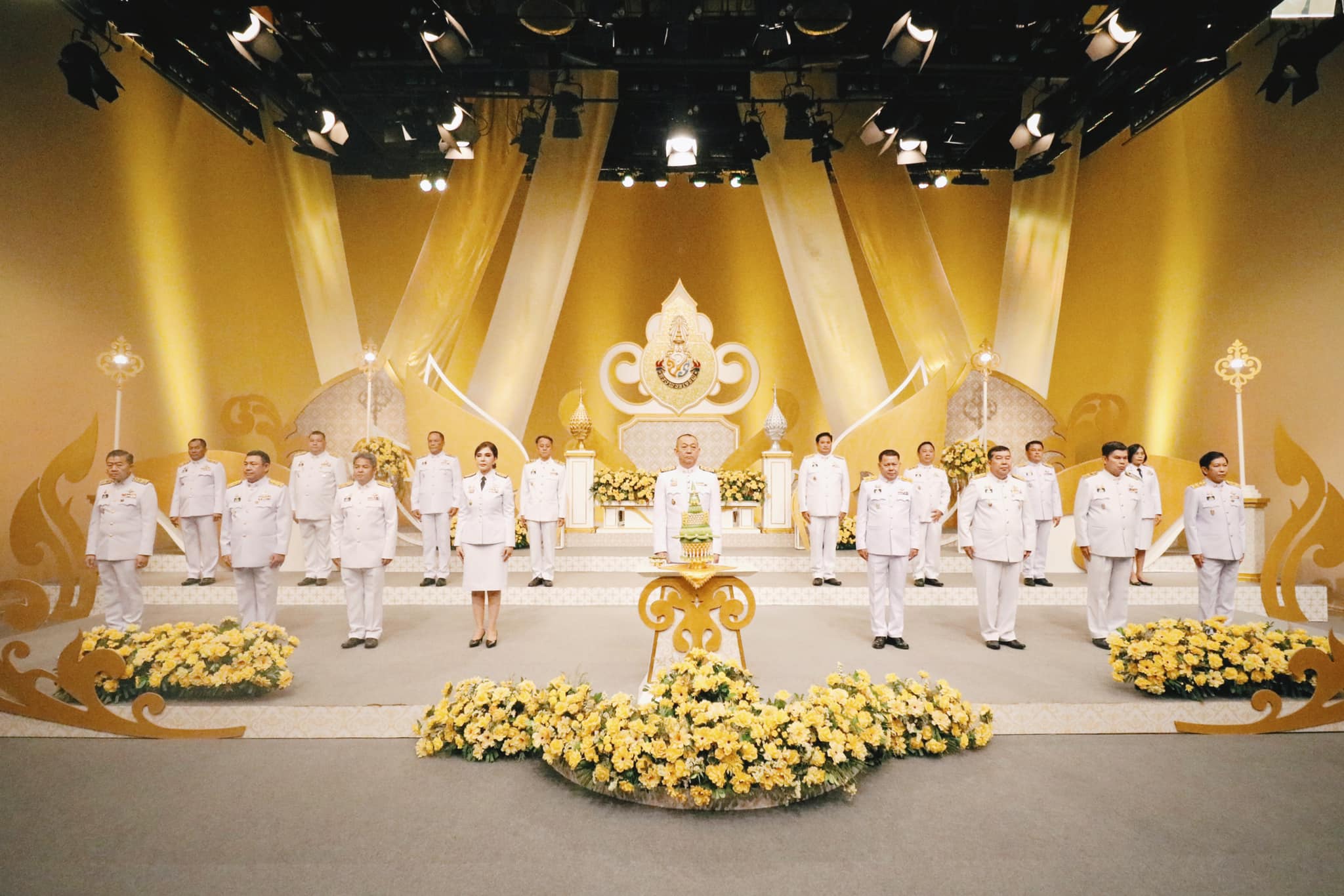เลขาธิการ ส.ป.ก. ร่วมคณะ กษ. บันทึกเทปถวายพระพรชัยมงคล พระบาทสมเด็จพระวชิรเกล้าเจ้าอยู่หัว เนื่องในโอกาสวันเฉลิมพระชนมพรรษา 71 พรรษา (ข่าวแชร์)