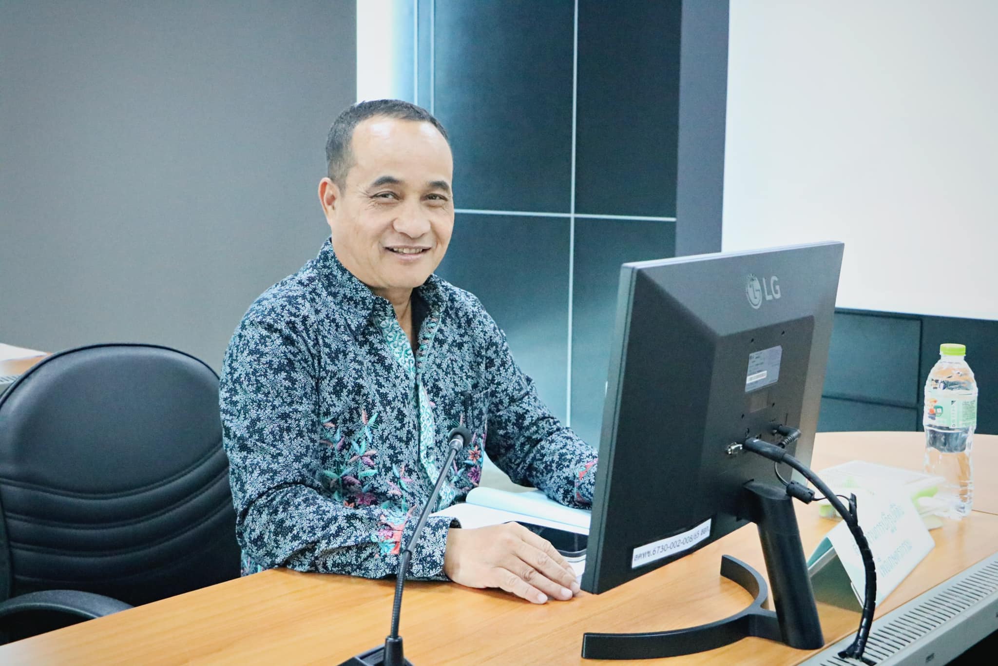 ส.ป.ก. ร่วมประชุมหารือกับ สคทช. ศึกษาแนวทางแก้ไขปัญหาที่ดินทำกินของประชาชนและกฎหมายที่เกี่ยวข้องกับการออกเอกสารสิทธิในที่ดิน (ข่าวแชร์)
