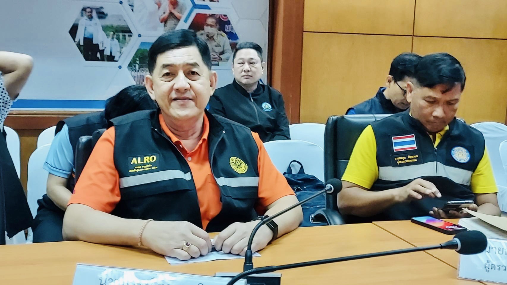 ส.ป.ก. ร่วมติดตามงานตามแผนการลงพื้นที่ติดตามและขับเคลื่อนงานด้านการเกษตรตามนโยบายรัฐมนตรีว่าการกระทรวงเกษตรและสหกรณ์ในระดับจังหวัด ณ จังหวัดสมุทรสาคร (ข่าวแชร์)