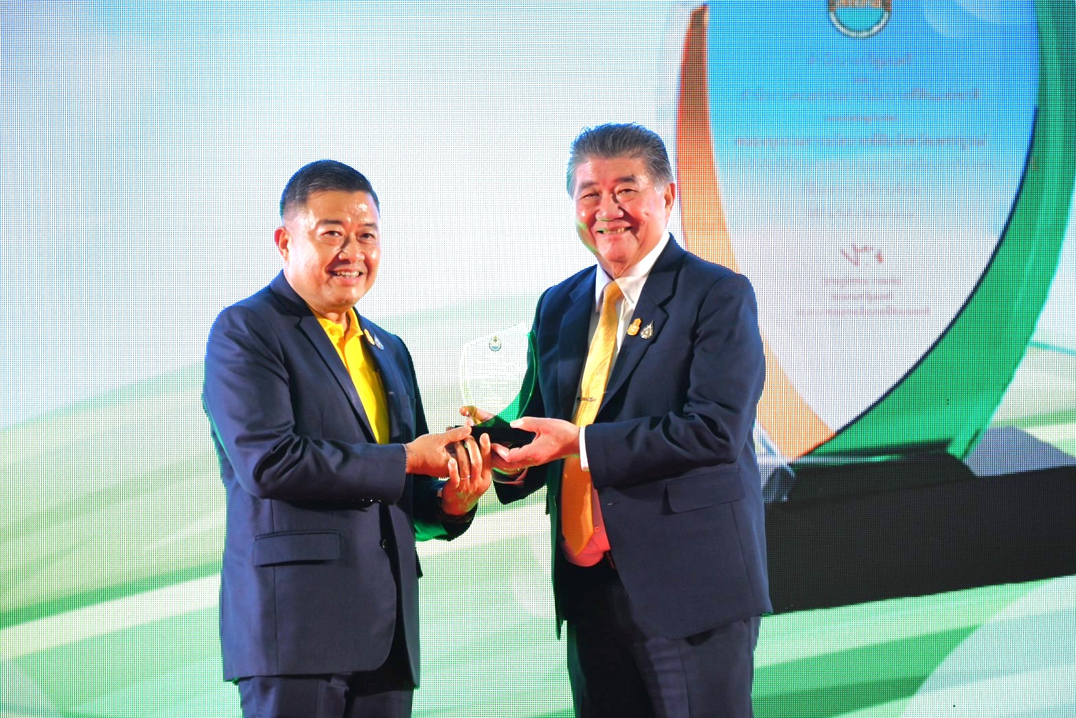 ส.ป.ก. ร่วมพิธีเปิดงาน ''3 ปี สคทช. พัฒนาต่อยอดการบริหารจัดการที่ดิน ประชาชนอยู่กินยั่งยืน'' (ข่าวแชร์)