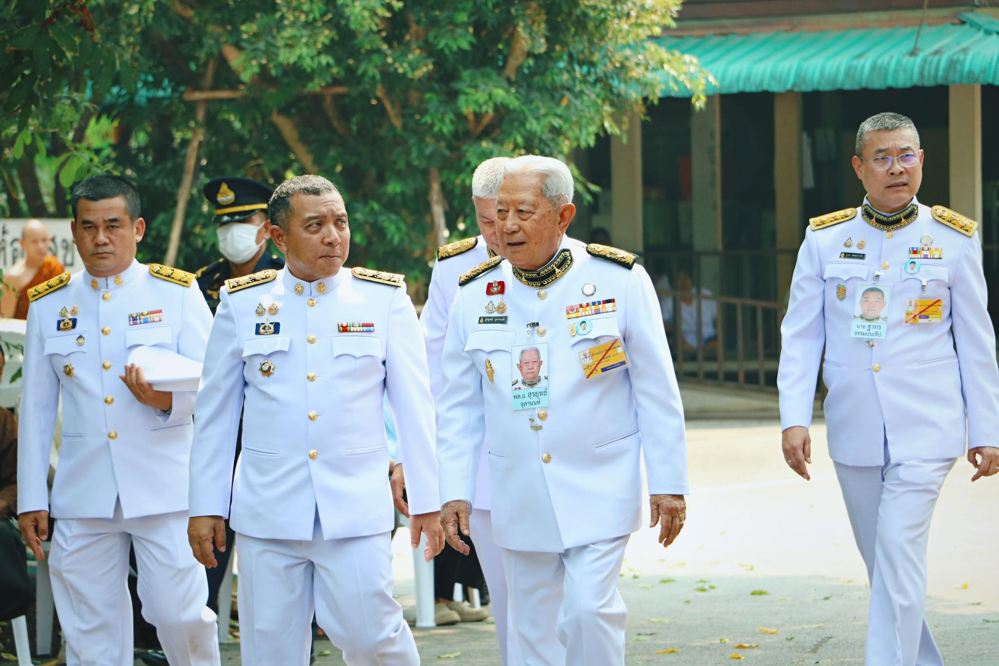 พระบาทสมเด็จพระเจ้าอยู่หัว ทรงโปรดเกล้าโปรดกระหม่อม เชิญสัญญาบัตร พัดยศ และผ้าไตรถวายแด่พระราชมงคลวชิรปรีดา ณ วัดป่าดานวิเวก จ.บึงกาฬ (ข่าวแชร์)