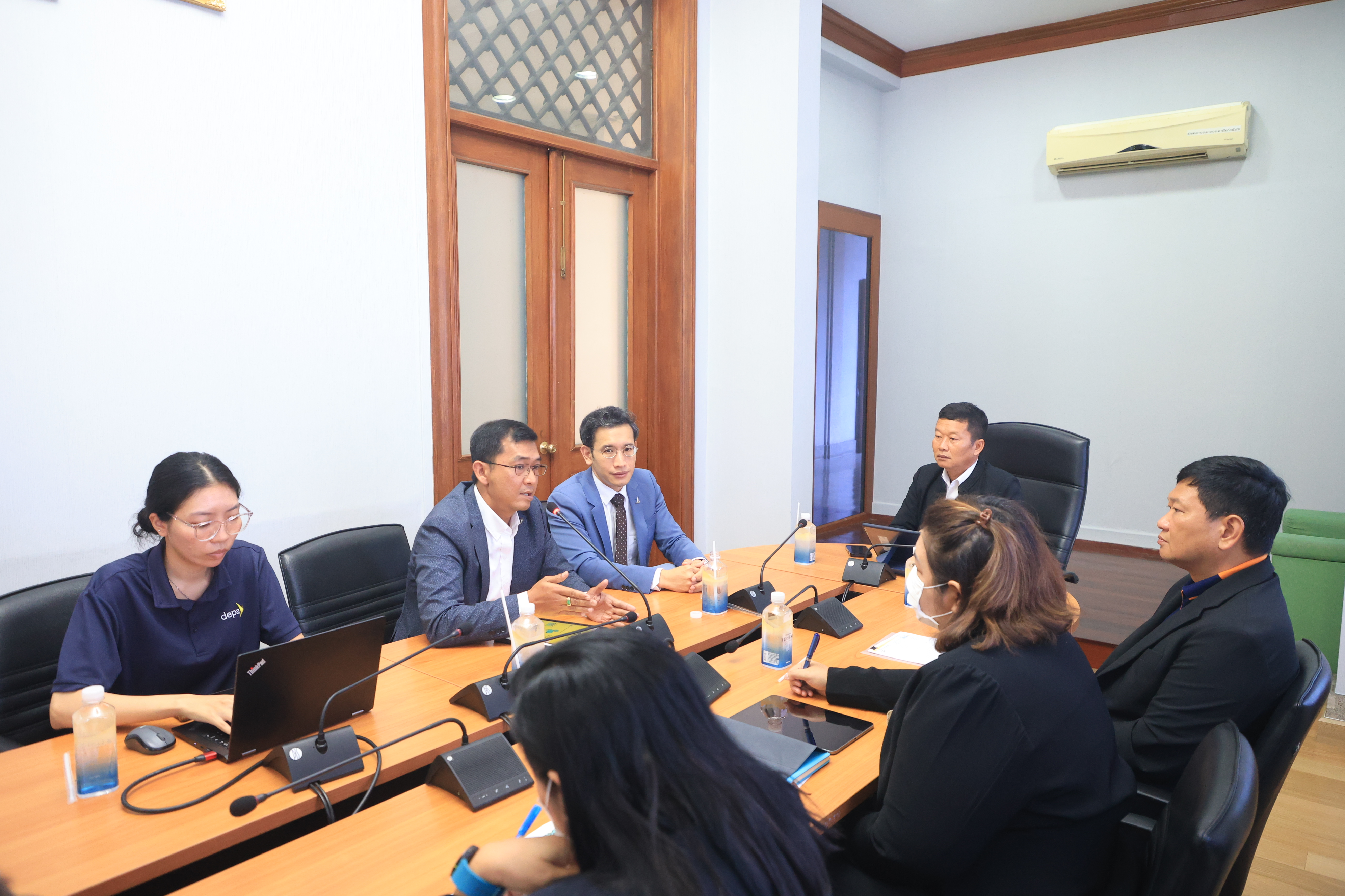 ส.ป.ก. ร่วมประชุมกับ สำนักงานส่งเสริมเศรษฐกิจดิจิทัล หารือแนวทางความร่วมมือระหว่างหน่วยงานภายใต้โครงการช่วยเหลือเกษตรกรไทย เพิ่มรายได้ลดรายจ่ายด้วยดิจิทัล (OTOD ทุเรียนดิจิทัล) (ข่าวแชร์)