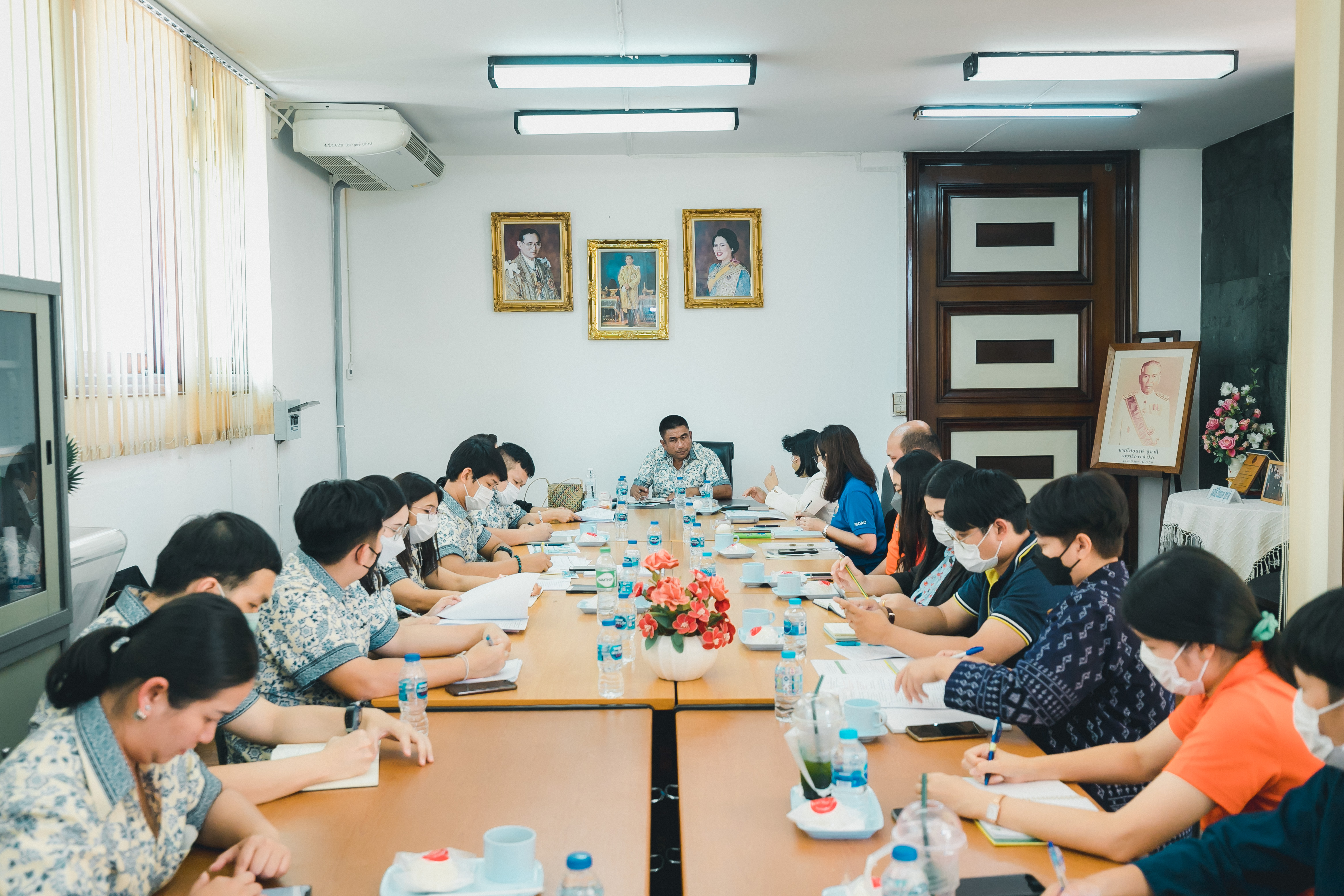 สำนักบริหารกลาง และ สำนักพัฒนาและถ่ายทอดเทคโนโลยี ร่วมประชุมหารือแนวทางการนำเสนอและประชาสัมพันธ์ สินค้าในเขตปฏิรูปที่ดิน (ข่าวแชร์)