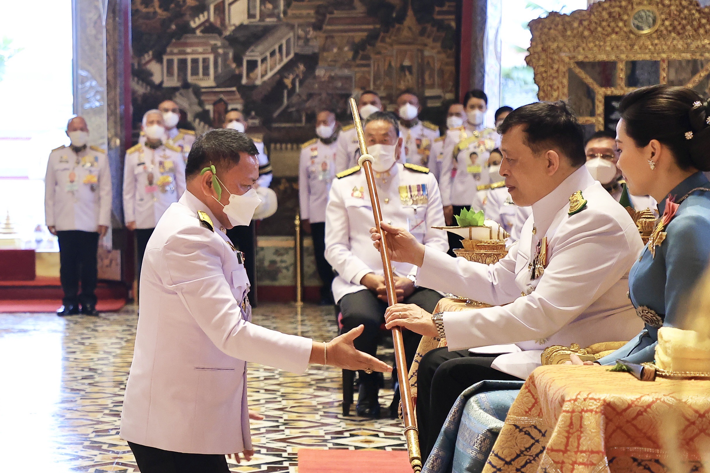เลขาธิการ ส.ป.ก. ร่วมเฝ้าละอองธุลีพระบาท พระบาทสมเด็จพระเจ้าอยู่หัว และสมเด็จพระนางเจ้าฯพระบรมราชินี เสด็จพระราชดำเนินไปในการพระราชพิธีพืชมงคล พุทธศักราช 2567 ณ พระอุโบสถวัดพระศรีรัตนศาสดาราม พระบรมมหาราชวัง (ข่าวแชร์)