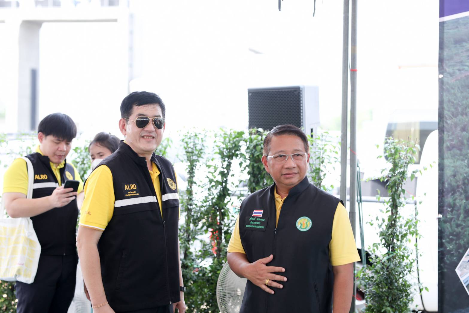ส.ป.ก. ร่วมติดตามคณะรัฐมนตรีช่วยว่าการกระทรวงเกษตรและสหกรณ์ (นายอรรถกร ศิริลัทธยากร) ลงพื้นที่ตรวจราชการในพื้นที่ จังหวัดสมุทรสาคร (ข่าวแชร์)