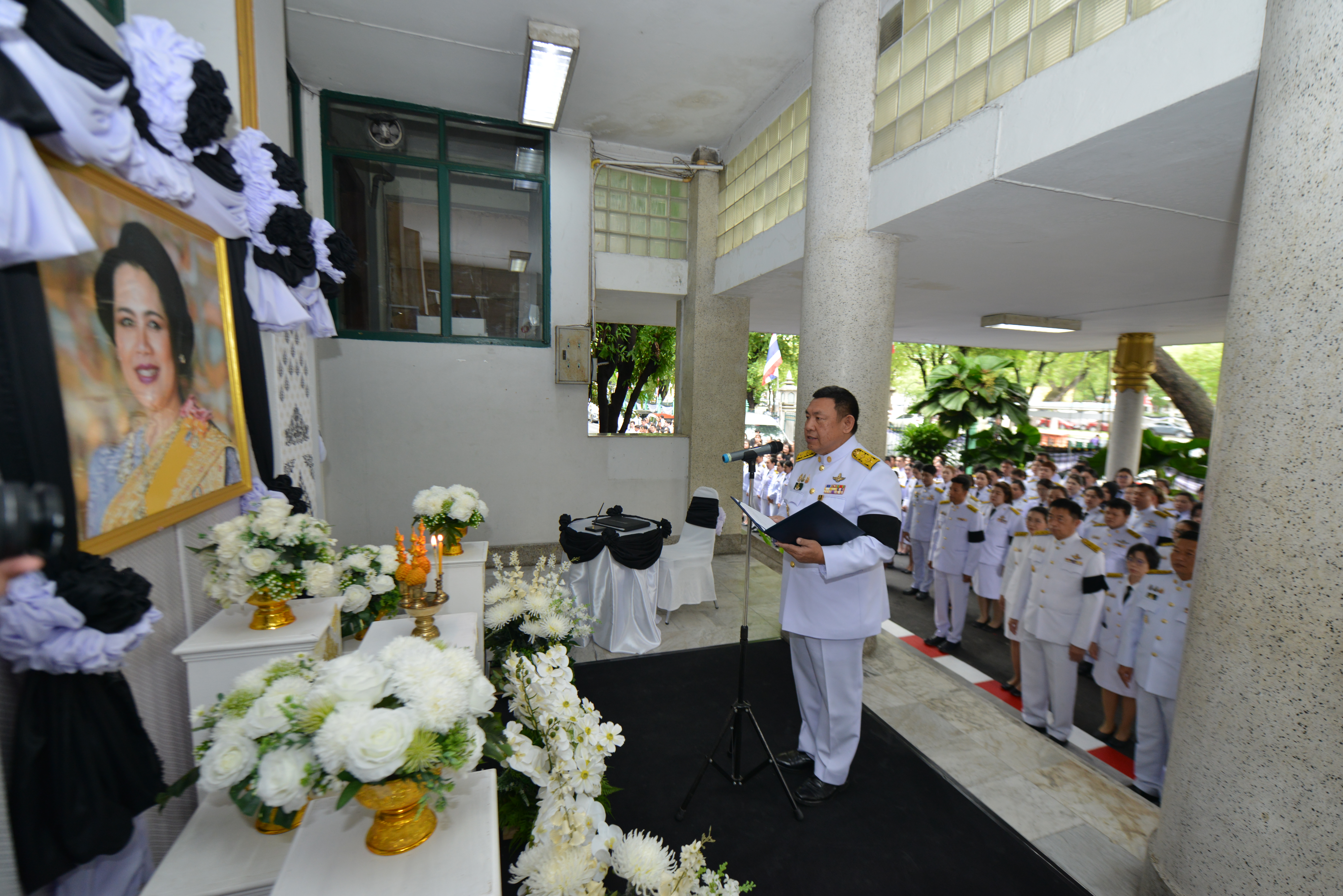 ส.ป.ก. จัดพิธีน้อมรำลึกในพระมหากรุณาธิคุณ และลงนามถวายความอาลัย สมเด็จพระนางเจ้าสิริกิติ์ พระบรมราชินีนาถ พระบรมราชชนนีพันปีหลวง (ข่าวแชร์)