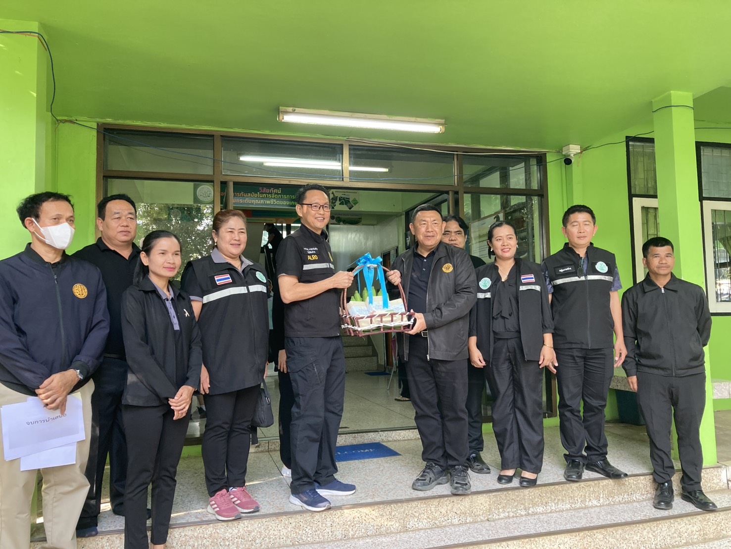 เลขาธิการ ส.ป.ก. ตรวจเยี่ยม ส.ป.ก.บุรีรัมย์ ในวาระติดตามติดตามรองนายกรัฐมนตรี และรัฐมนตรีว่าการกระทรวงเกษตรและสหกรณ์ และคณะ ลงพื้นที่เปิดโครงการ ข้าวอินทรีย์ อีสาน ล้านไร่และตรวจราชการพื้นที่ จังหวัดสุรินทร์ (ข่าวแชร์)