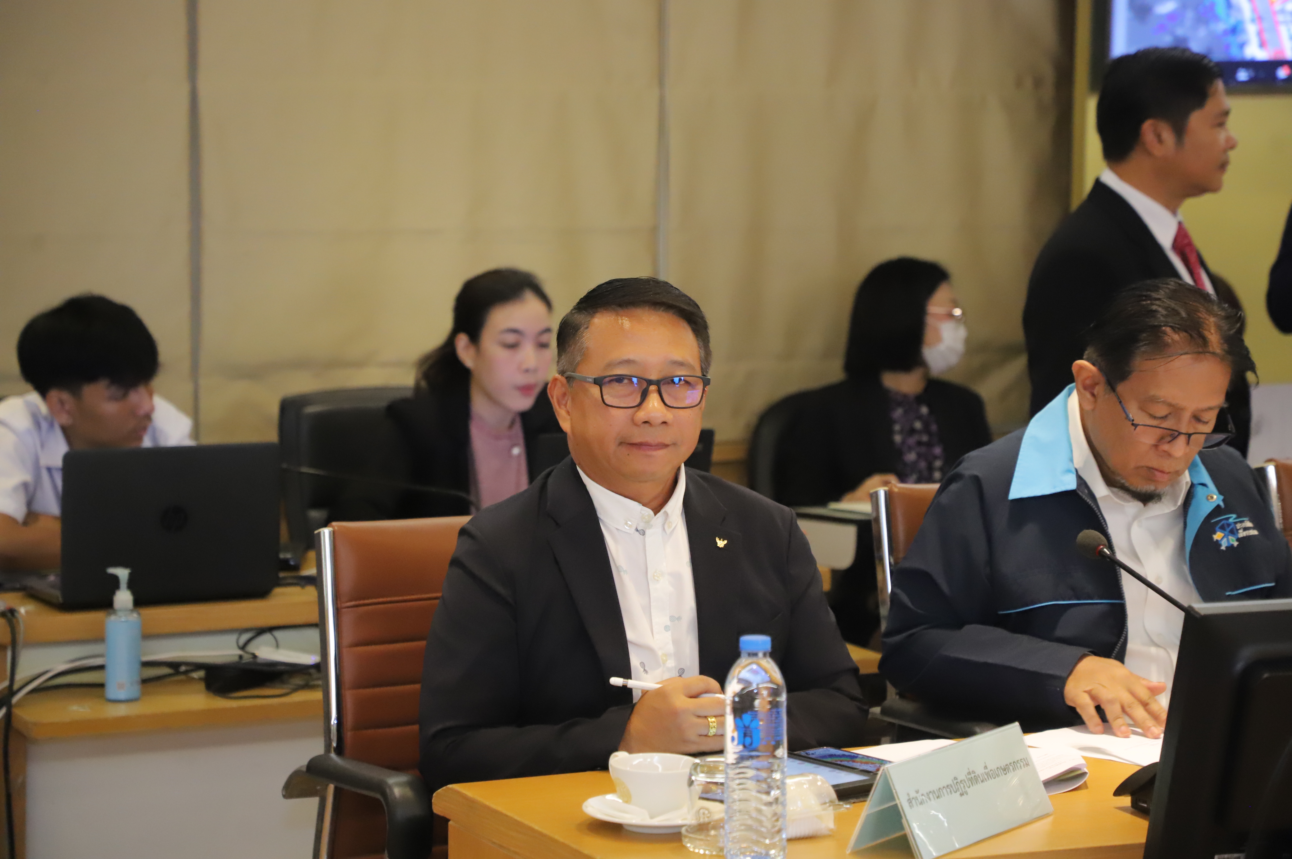 ส.ป.ก. ร่วมประชุมคณะกรรมการจัดงานมหกรรมการเกษตรและท่องเที่ยว ถนนสายดอกไม้งามริมกว๊านพะเยา จังหวัดพะเยา (ข่าวแชร์)