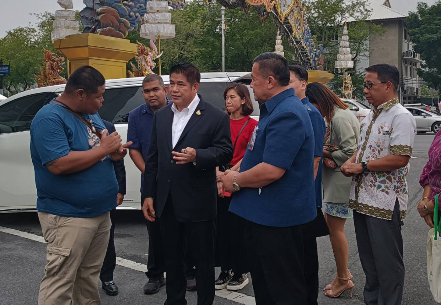 รัฐมนตรีว่าการกระทรวงเกษตรและสหกรณ์ (ร้อยเอก ธรรมนัส พรหมเผ่า) และคณะ ลงพื้นที่พบปะและรับฟังปัญหาของกลุ่มสมัชชาคนจน 