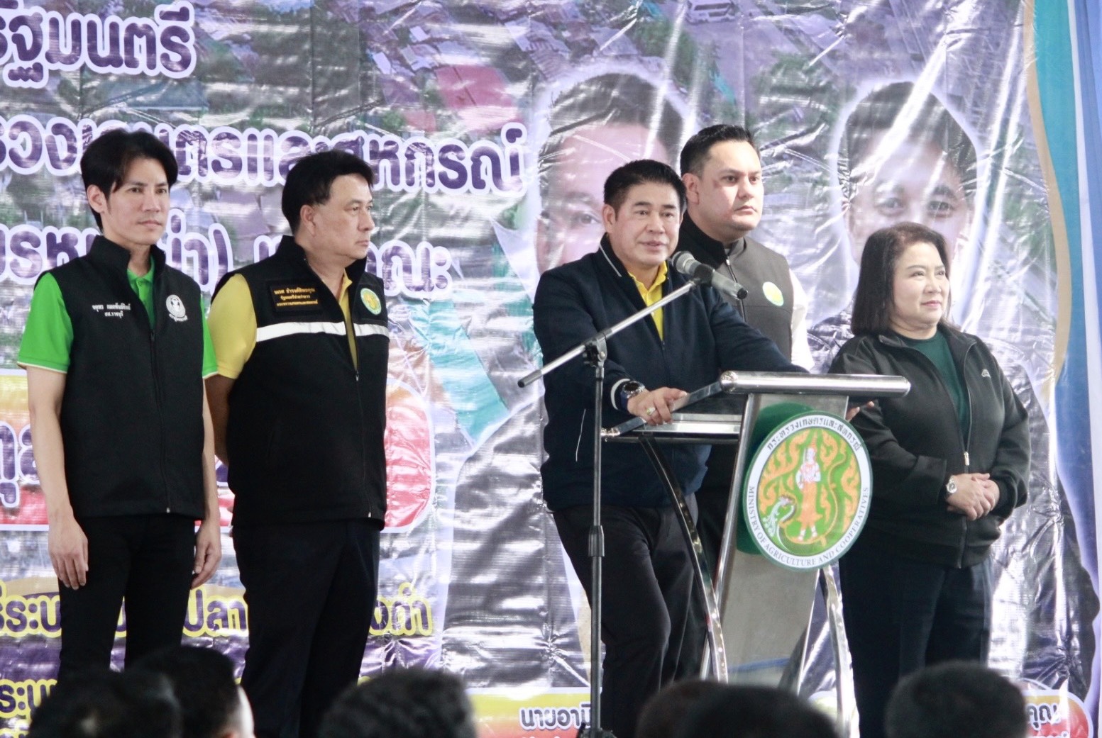 ส.ป.ก. ร่วมติดตามรองนายกรัฐมนตรี และรัฐมนตรีว่าการกระทรวงเกษตรและสหกรณ์ (ร้อยเอก ธรรมนัส พรหมเผ่า) รัฐมนตรีช่วยว่าการกระทรวงเกษตรและสหกรณ์ (นายอามินทร์ มะยูโซ๊ะ) รัฐมนตรีช่วยว่าการกระทรวงเกษตรและสหกรณ์ (นายนเรศ ธำรงค์ทิพยคุณ) ลงพื้นที่ตรวจราชการในพื้นที่จังหวัดสมุทรสงคราม
