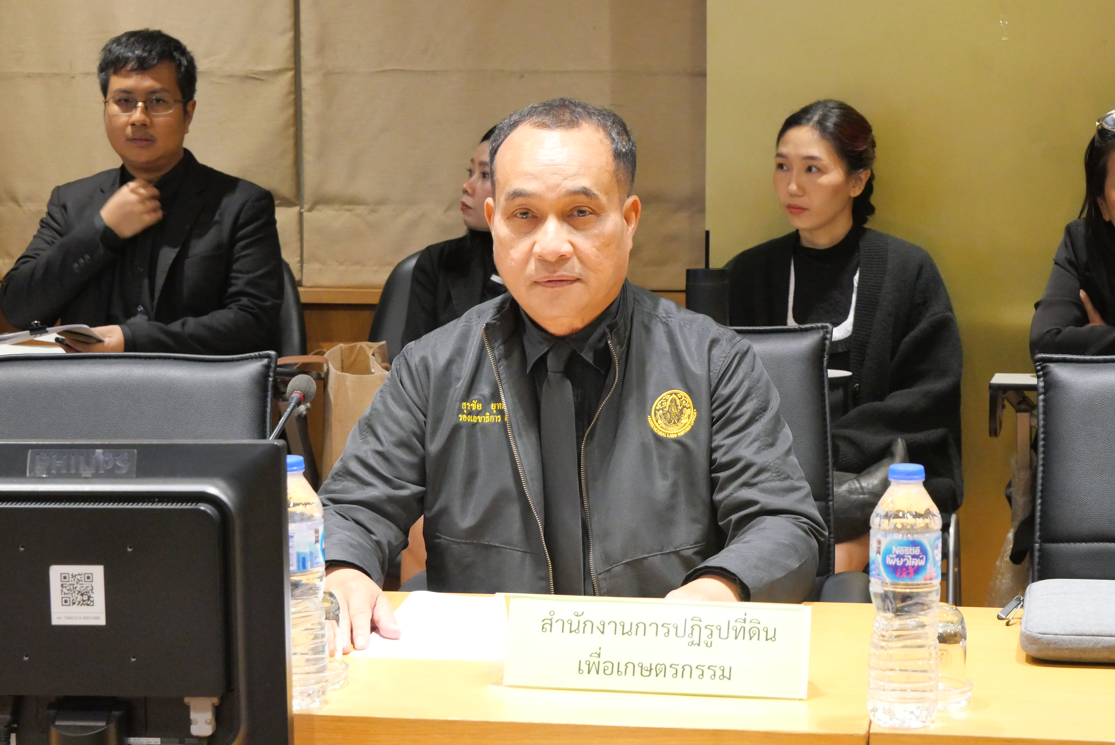 รองเลขาธิการ ส.ป.ก. ประชุมหารือระหว่าง หัวหน้ากลุ่มภารกิจ คณะผู้ตรวจราชการกระทรวงเกษตรและสหกรณ์ และคณะทำงานประสานงานกลุ่มภารกิจ ด้านบริหารจัดการทรัพยากรเพื่อการผลิตและการยางแห่งประเทศไทย