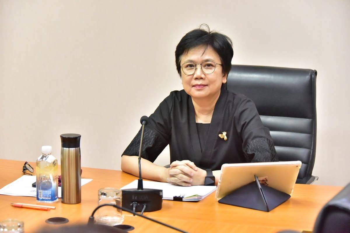 ผู้ตรวจราชการ ส.ป.ก. ร่วมประชุมคณะทำงานสรรหาปราชญ์เกษตรของแผ่นดินระดับเขต ประจำปี 2569 เขตตรวจราชการที่ 4 ผ่านระบบออนไลน์ (Zoom Meeting) (ข่าวแชร์)