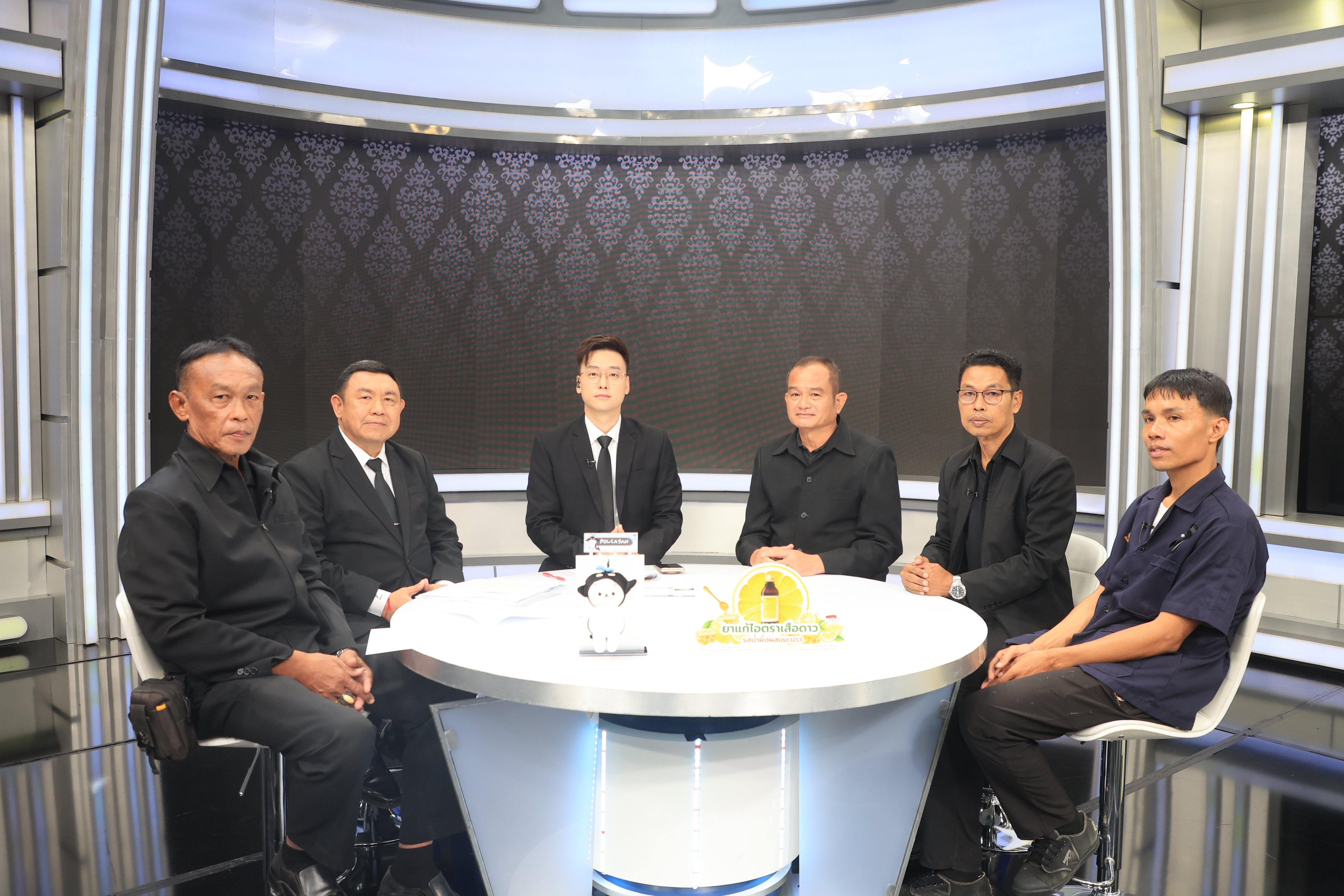 เลขาธิการ ส.ป.ก. ให้สัมภาษณ์ใน รายการเรื่องใหญ่รายวัน ด้านการส่งเสริมศิลปาชีพ (ข่าวแชร์)