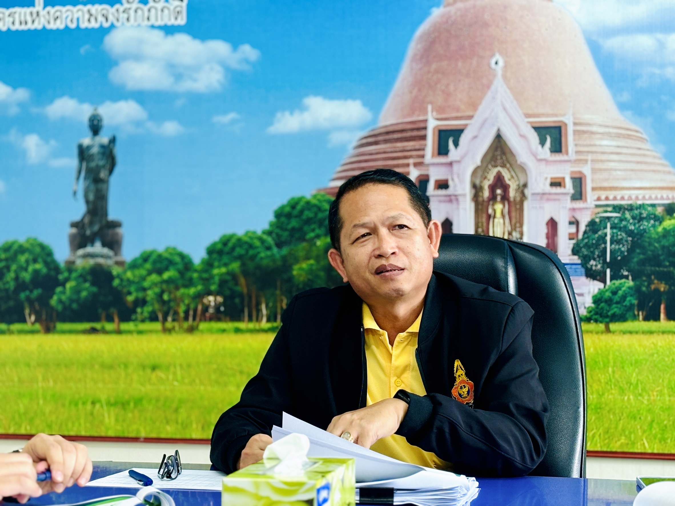 ผู้ตรวจราชการ ส.ป.ก. ประชุมติดตามความก้าวหน้าผลการดำเนินงานตามแผนการตรวจราชการของ ส.ป.ก. ประจำปีงบประมาณ พ.ศ. 2567 รอบที่ 2 เขตตรวจราชการที่ 2 จังหวัดนครปฐม และลงพื้นที่ตรวจเยี่ยมเกษตรกรในเขตปฏิรูปที่ดินจังหวัดนครปฐม (ข่าวแชร์)