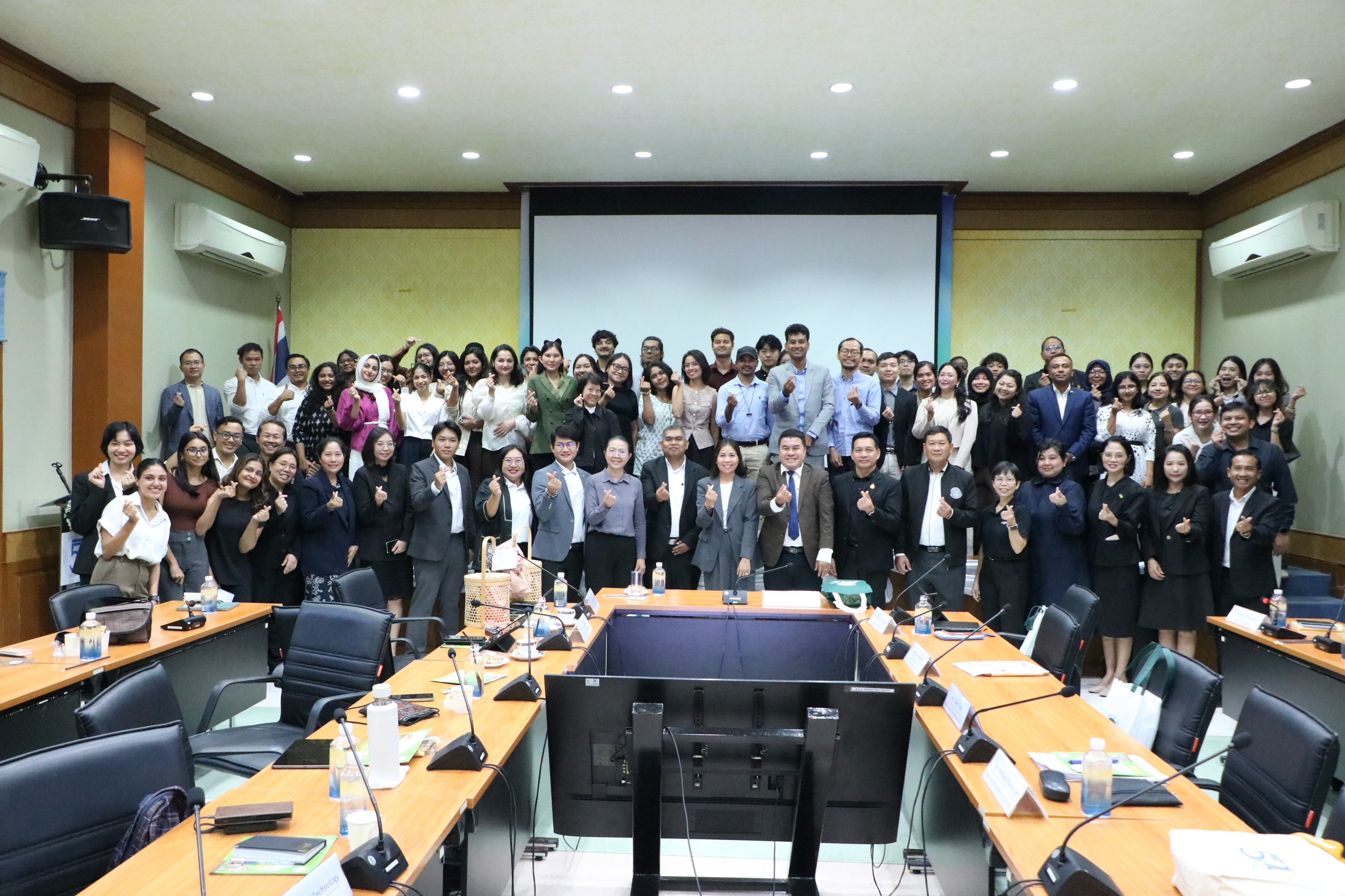 ส.ป.ก. ต้อนรับคณะผู้แทนจากสถาบันเทคโนโลยีแห่งเอเชีย (Asian Institute of Technology: AIT) (ข่าวแชร์)