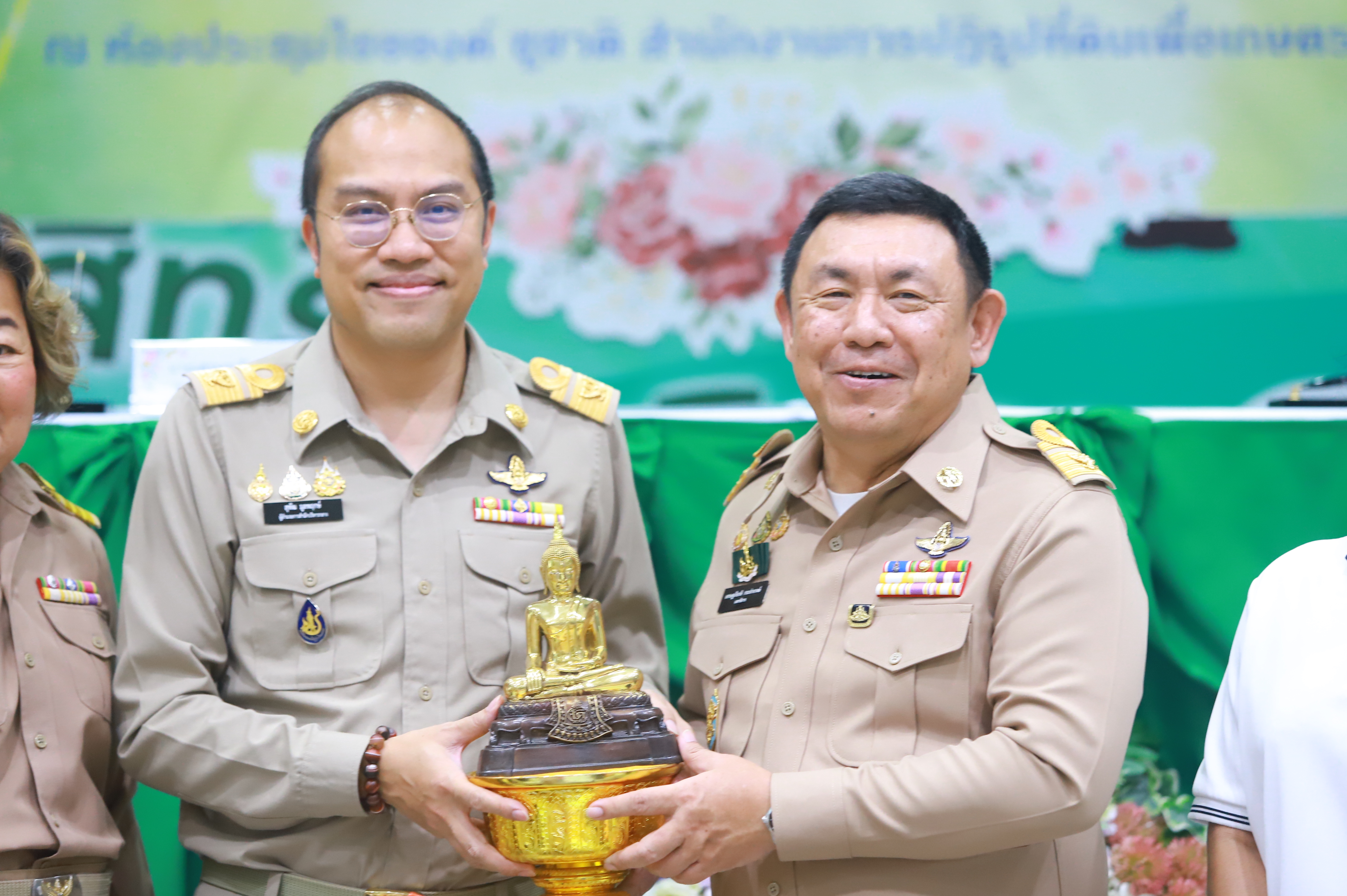 ส.ป.ก. จัดพิธีรับ-ส่งงานเลขาธิการฯ อย่างเป็นทางการ สานต่อภารกิจปฏิรูปที่ดินเพื่อเกษตรกรรม 