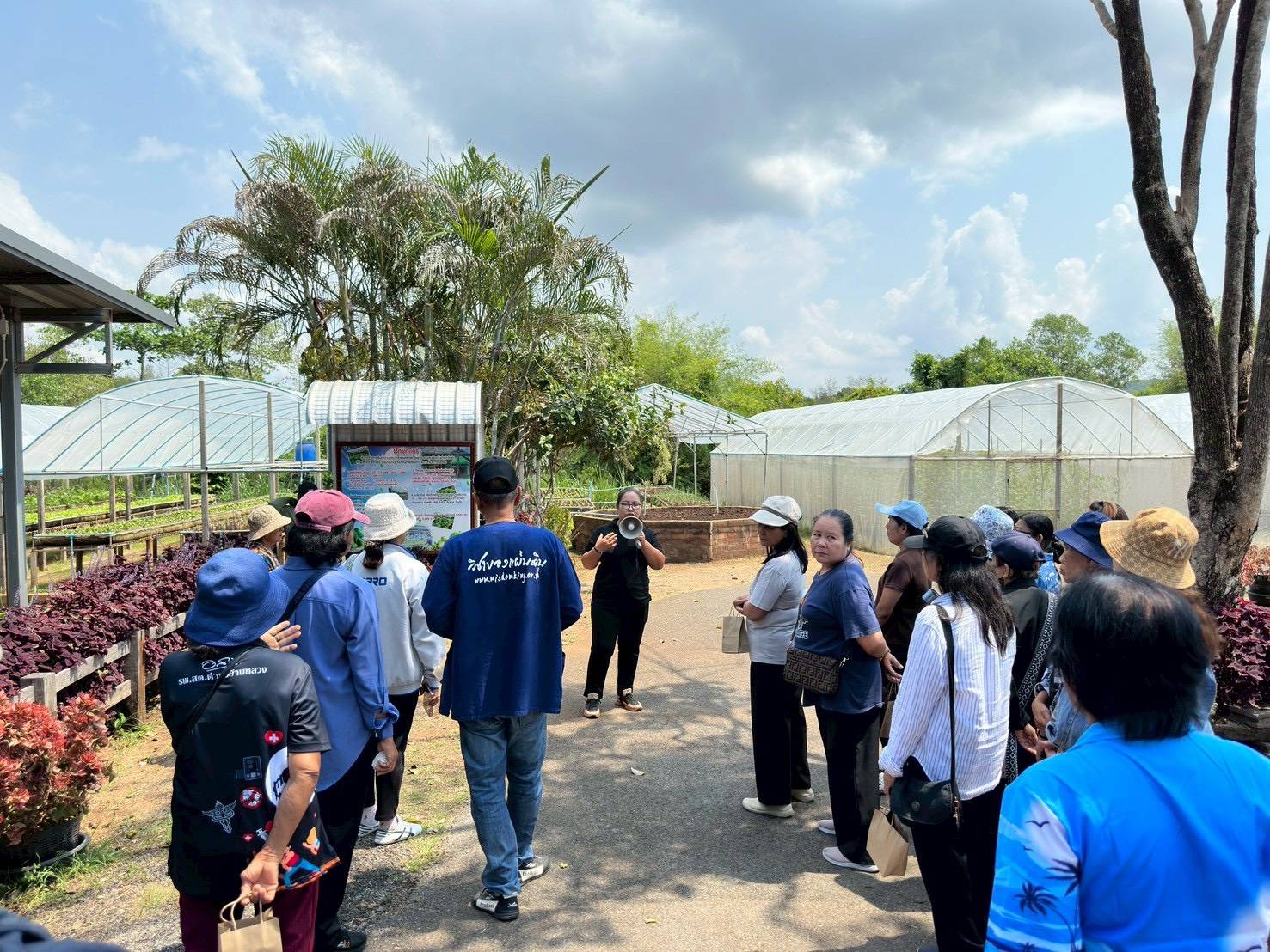 title - ส.ป.ก.พระนครศรีอยุธยา จัดการศึกษาดูงานโครงการที่ดินพระราชทานจังหวัดพระนครศรีอยุธยา ปีงบประมาณ พ.ศ. ๒๕๖๙ หลักสูตร การศึกษาดูงานการพัฒนาตามแนวทางพระราชดำริ ณ ศูนย์ศึกษาการพัฒนาอ่าวคุ้งกระเบน อันเนื่องมาจากพระราชดำริ จังหวัดจันทบุรี