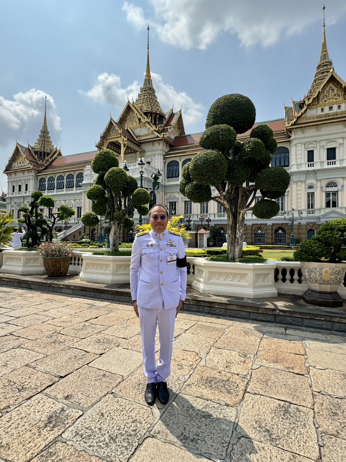 title - ปฏิรูปที่ดินจังหวัดพระนครศรีอยุธยา ร่วมเข้าวางพวงมาลา และร่วมเป็นเจ้าภาพบำเพ็ญกุศลและพระพิธีธรรมสวดพระอภิธรรมพระบรมศพ สมเด็จพระนางเจ้าสิริกิติ์ พระบรมราชินีนาถ พระบรมราชชนนีพันปีหลวง และกราบถวายบังคมพระบรมศพ ณ พระที่นั่งดุสิตมหาปราสาท เขตพระนคร กรุงเทพมหานคร