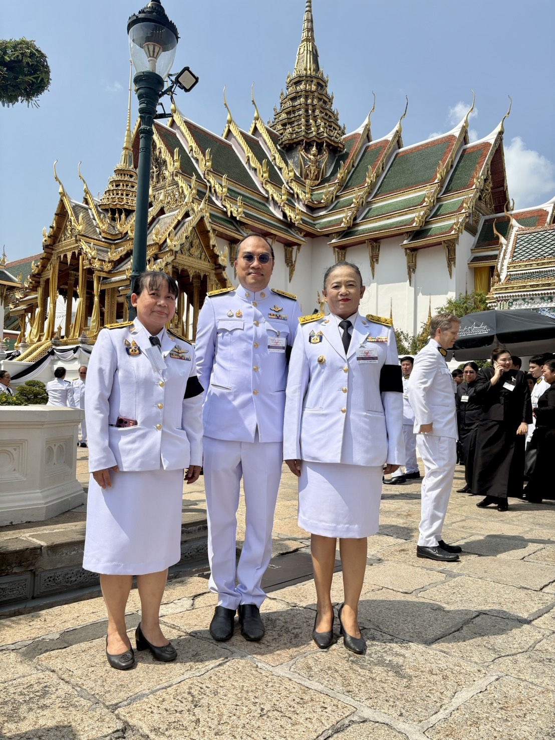 title - ปฏิรูปที่ดินจังหวัดพระนครศรีอยุธยา ร่วมเข้าวางพวงมาลา และร่วมเป็นเจ้าภาพบำเพ็ญกุศลและพระพิธีธรรมสวดพระอภิธรรมพระบรมศพ สมเด็จพระนางเจ้าสิริกิติ์ พระบรมราชินีนาถ พระบรมราชชนนีพันปีหลวง และกราบถวายบังคมพระบรมศพ ณ พระที่นั่งดุสิตมหาปราสาท เขตพระนคร กรุงเทพมหานคร