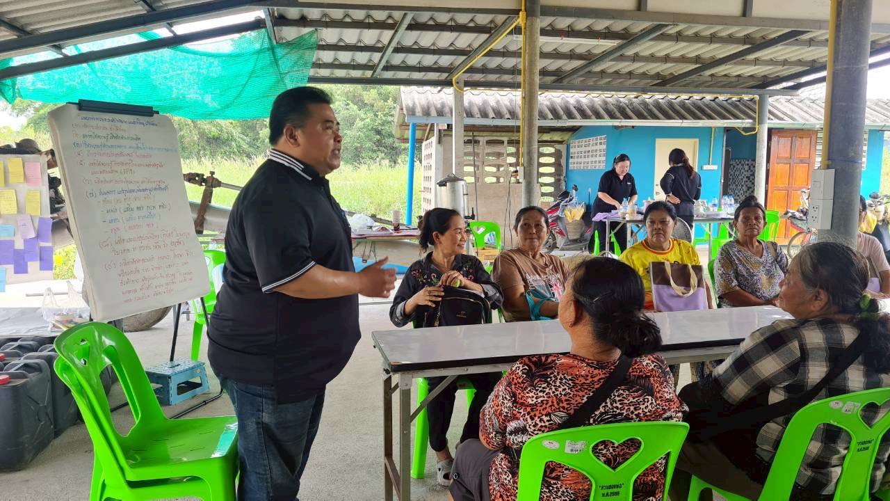 title - ส.ป.ก.พระนครศรีอยุธยา จัดฝึกอบรมเกษตรกรภายใต้โครงการระบบส่งเสริมเกษตรแบบแปลงใหญ่ กิจกรรมส่งเสริมการเกษตรแบบแปลงใหญ่ในเขตปฏิรูปที่ดิน ปีงบประมาณ พ.ศ. ๒๕๖๙ หลักสูตรที่ ๘ จัดทำเวทีสรุปผลการดำเนินงานและมอบปัจจัยการผลิต 