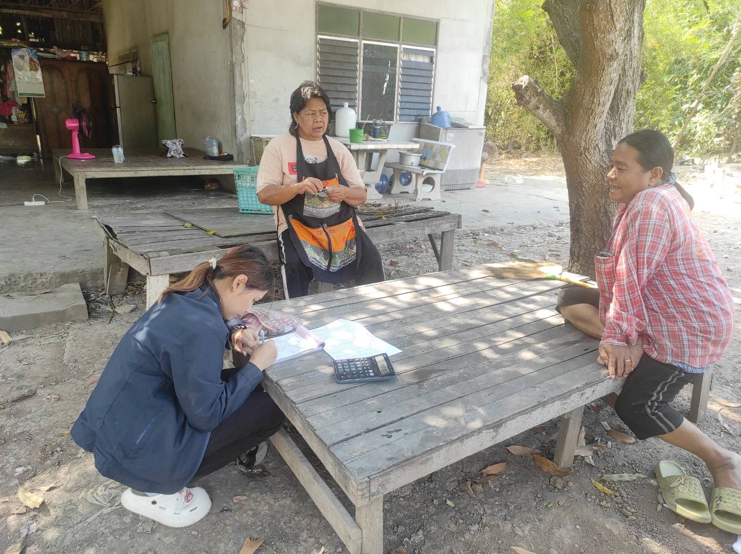 title - ส.ป.ก.พระนครศรีอยุธยา ดำเนินการให้บริการรับชำระค่าเช่าที่ดินเพื่อเกษตรกรรม รับชำระสินเชื่่อเงินกองทุนฯ และสนันสนุนสินเชื่่อเงินกองทุนการปฏิรูปที่ดินเพื่อเกษตรกรรม เพื่อเป็นแหล่งเงินทุนดอกเบี้ยต่ำ ให้แก่เกษตรกร   ให้บริการในเขตปฏิรูปที่ดินตำบลสิงหนาท ตำบลคู้สลอด อำเภอลาดบัวหลวง จังหวัดพระนครศรีอยุธยา