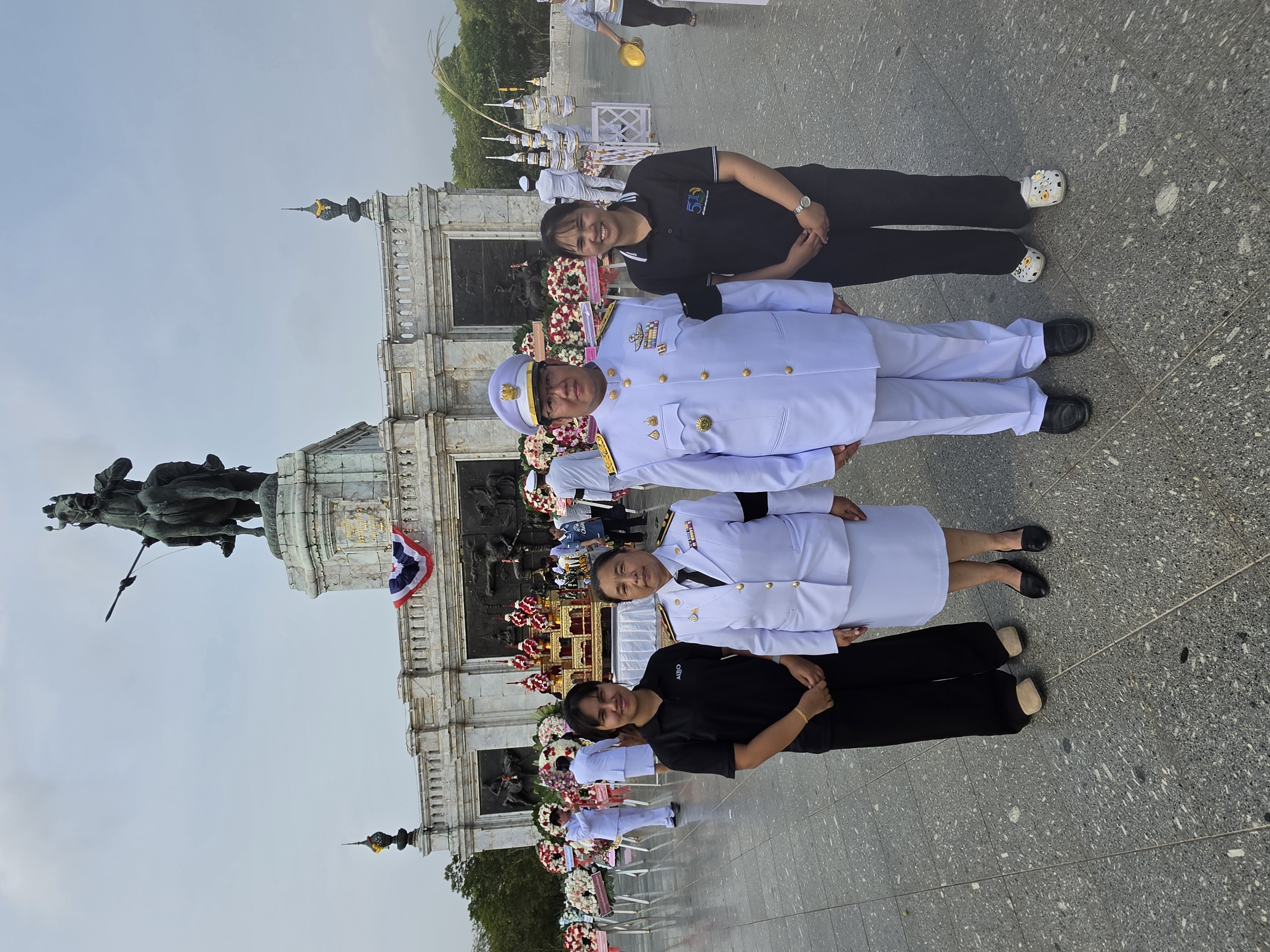 title - ส.ป.ก.พระนครศรีอยุธยา ร่วมพิธีวางพวงมาลาถวายสักการะพระบรมราชานุสาวรีย์สมเด็จพระนเรศวรมหาราช เนื่องในวันคล้ายวันสวรรคต “สมเด็จพระนเรศวรมหาราช” ประจำปี ๒๕๖๙