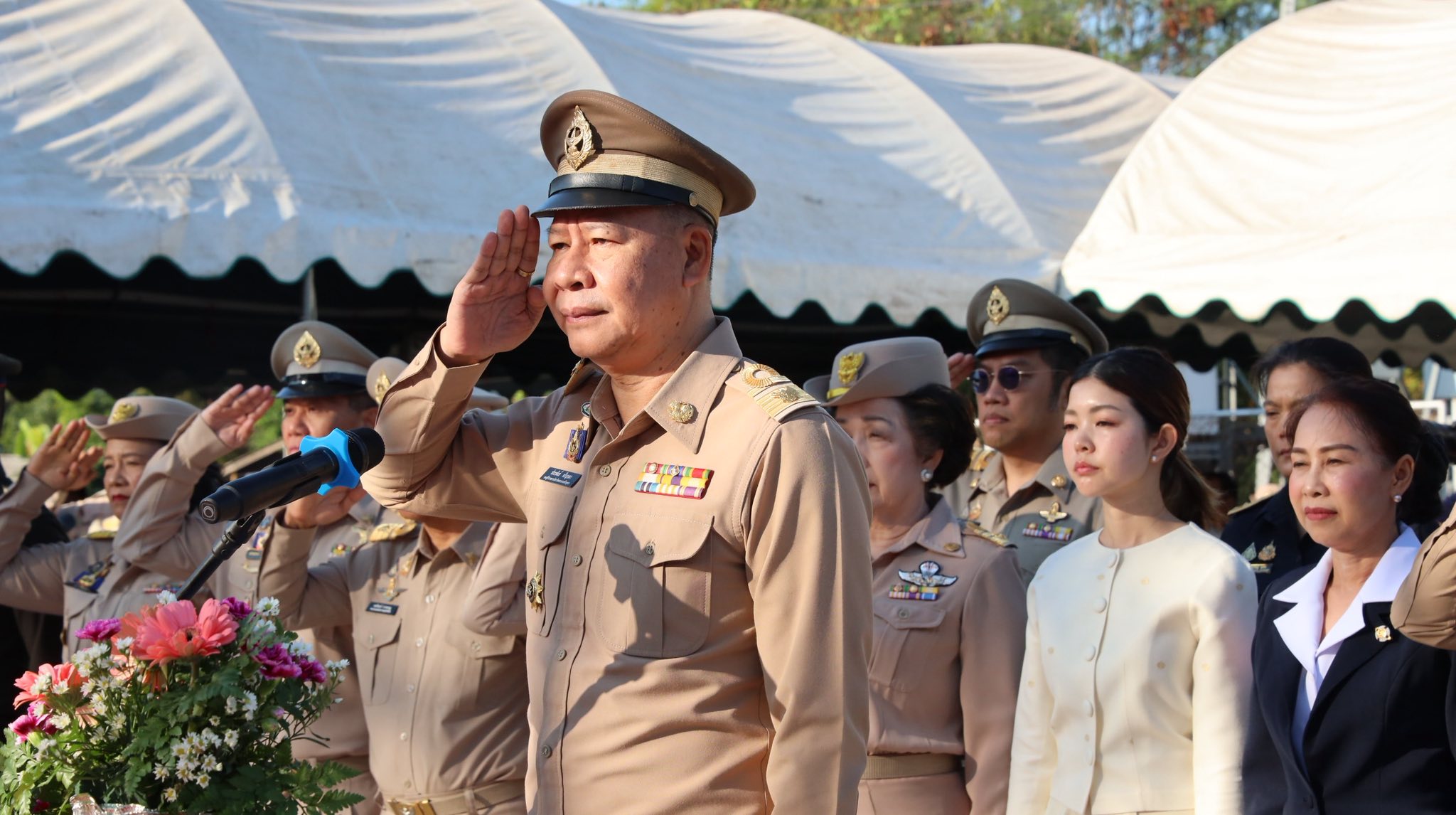 title - ปฏิรูปที่ดินจังหวัดพระนครศรีอยุธยา ร่วมพิธีวางพุ่มดอกไม้สด พิธีบวงสรวง และเจริญพระพุทธมนต์ เพื่อถวายราชสักการะและราชสดุดีเทิดพระเกียรติ สมเด็จพระเจ้าตากสินมหาราช เนื่องในวัน “ฉลองชัยชนะสมเด็จพระเจ้าตากสินมหาราช” ครบรอบ ๒๖๐ปี 