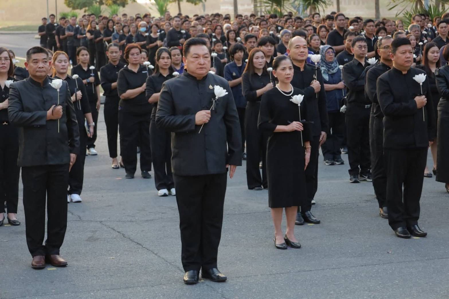 title - ปฏิรูปที่ดินจังหวัดพระนครศรีอยุธยา ร่วมกิจกรรมแสดงความอาลัย และแสดงความจงรักภักดี สมเด็จพระนางเจ้าสิริกิติ์ พระบรมราชินีนาถ พระบรมราชชนนีพันปีหลวง ภายใต้โครงการ 